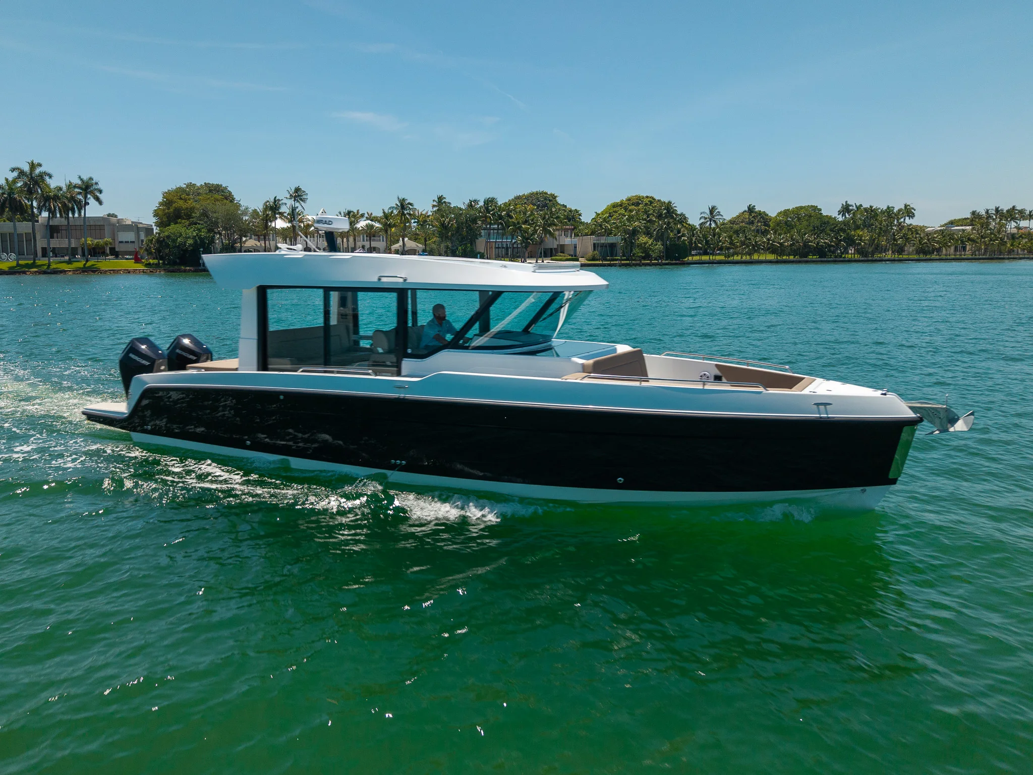 2026 Cruisers Yachts 38 VTR EC Image Thumbnail #5