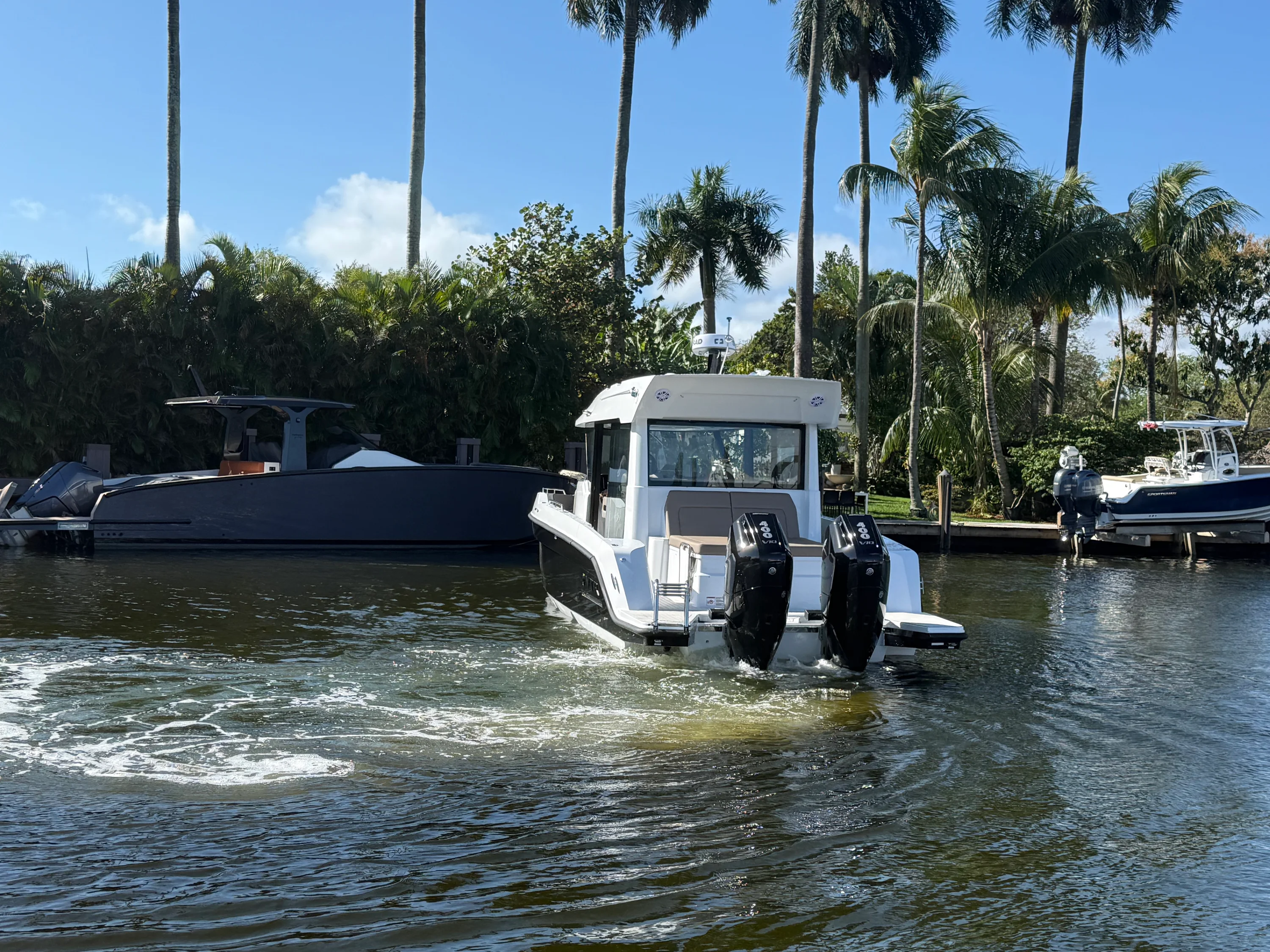 2026 Cruisers Yachts 38 VTR EC Image Thumbnail #3