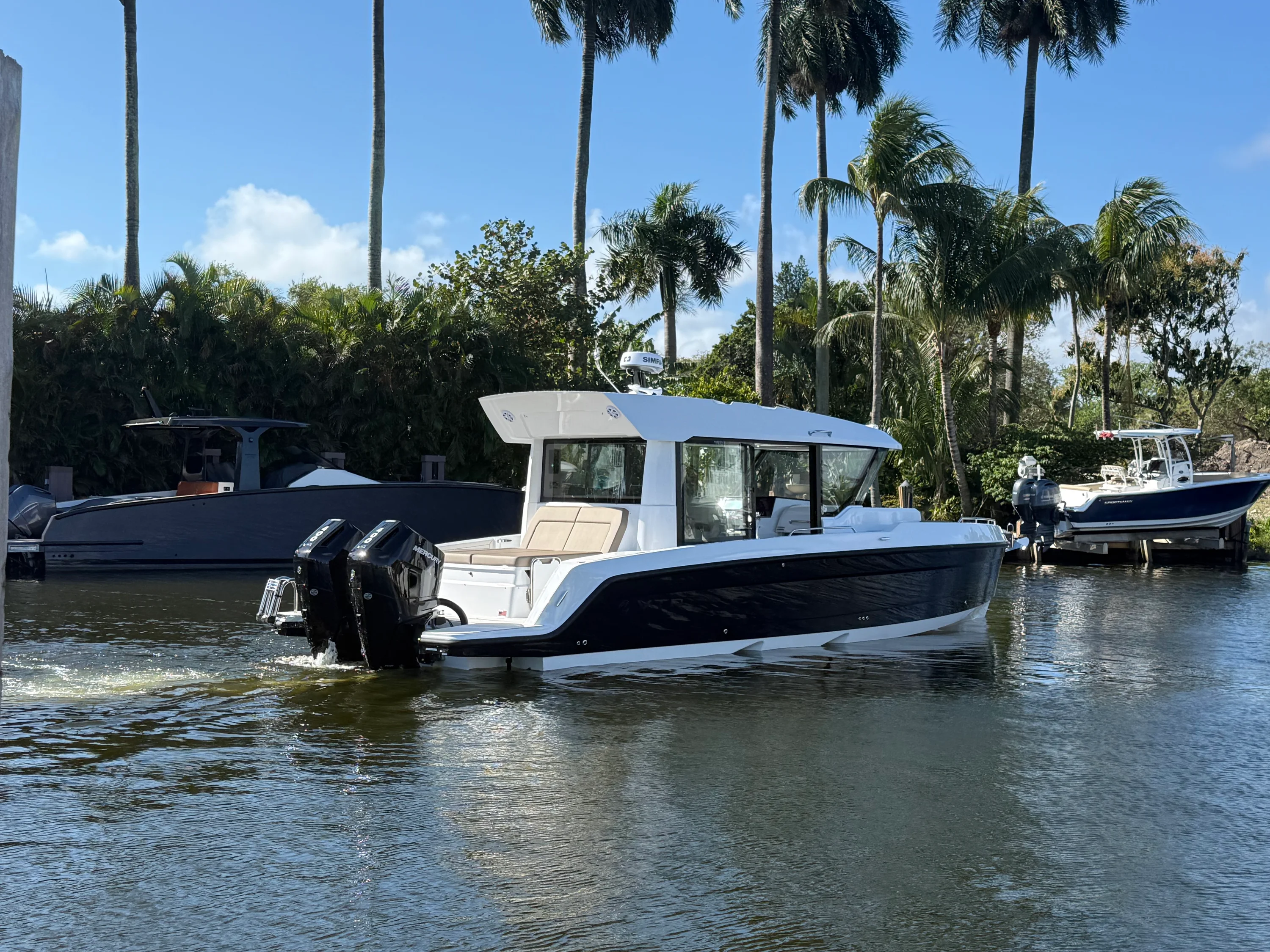 2026 Cruisers Yachts 38 VTR EC Image Thumbnail #1