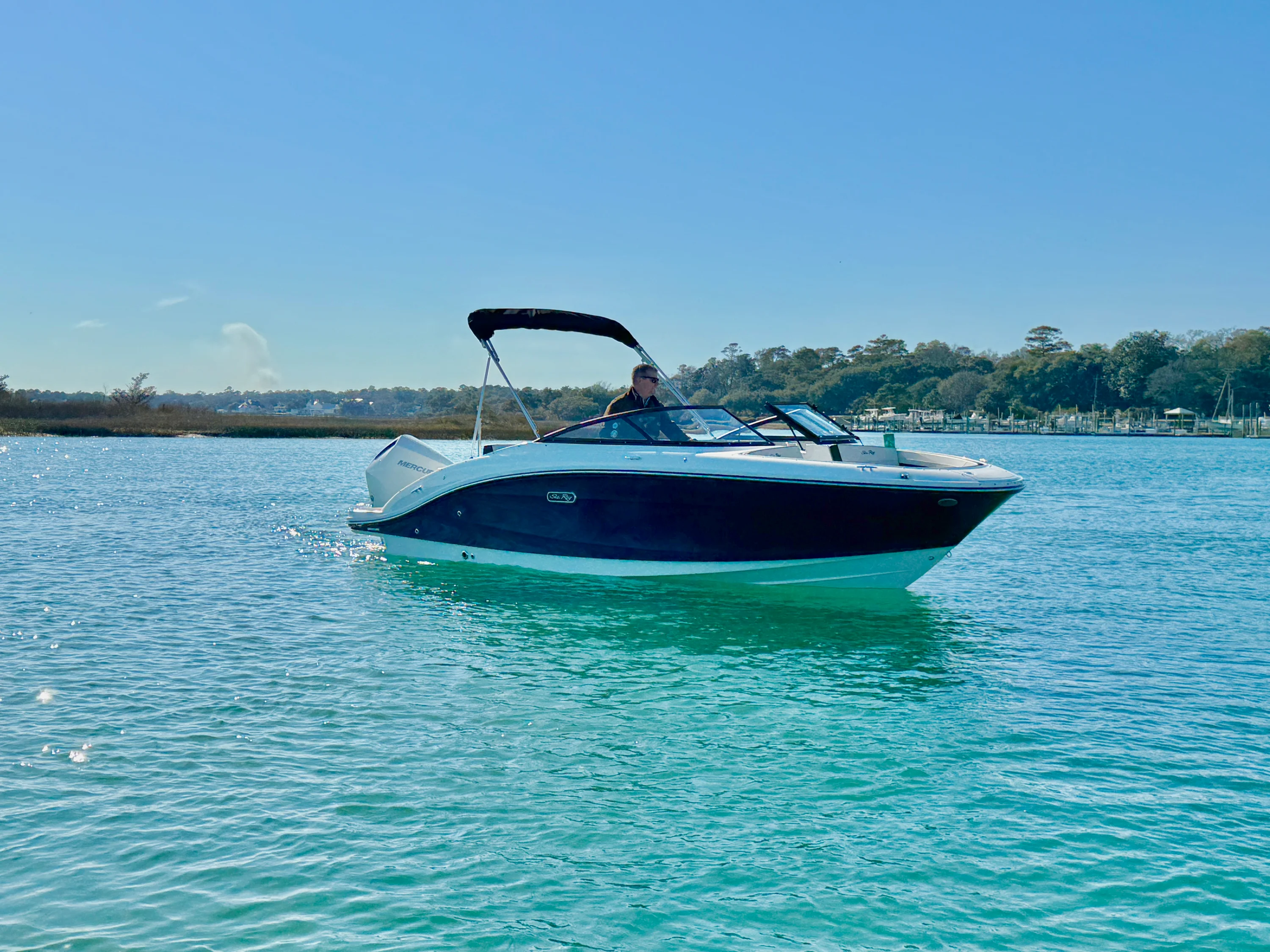 2026 Sea Ray SPX 210 Outboard Image Thumbnail #3