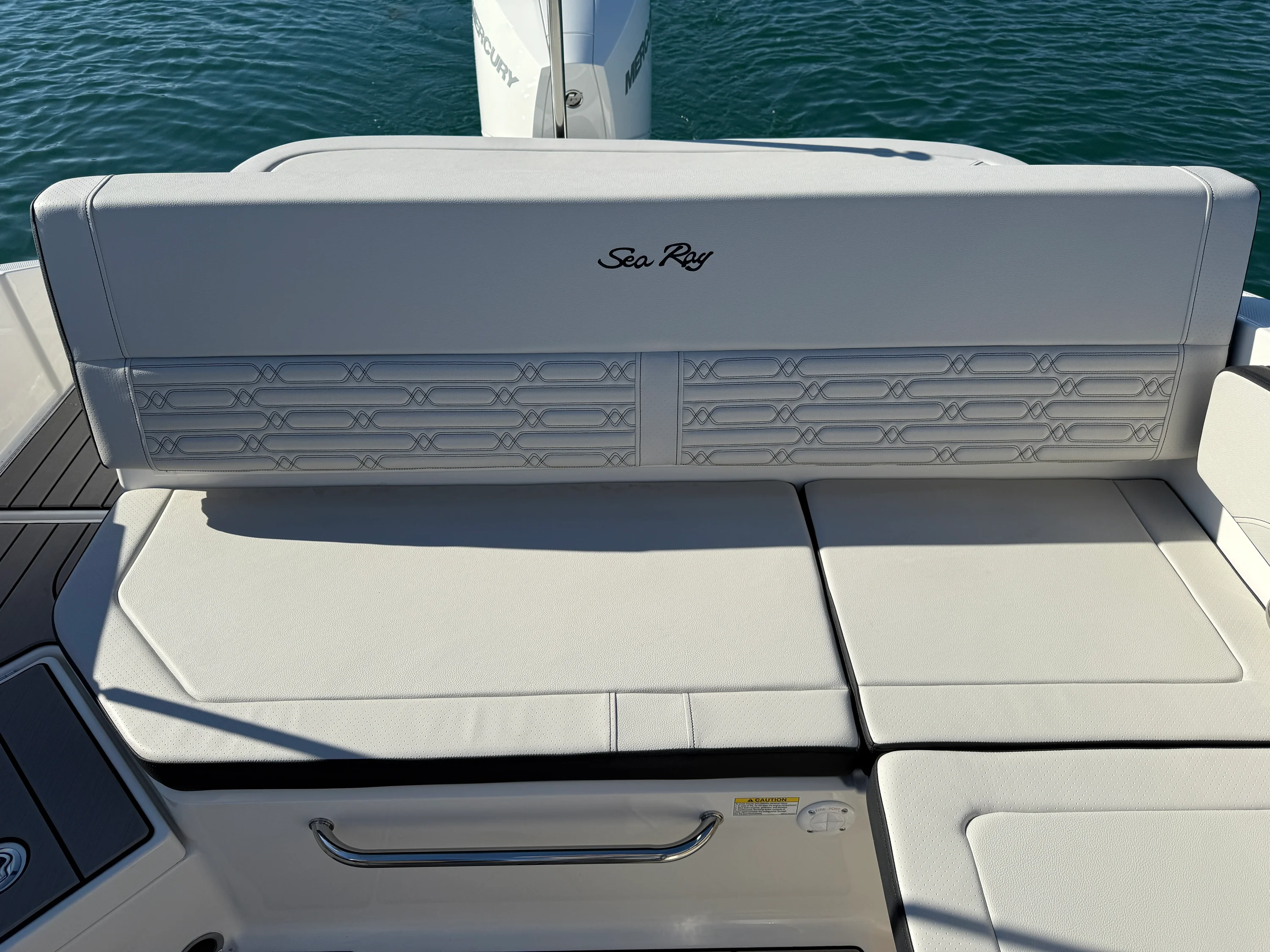 2026 Sea Ray SPX 210 Outboard Image Thumbnail #11