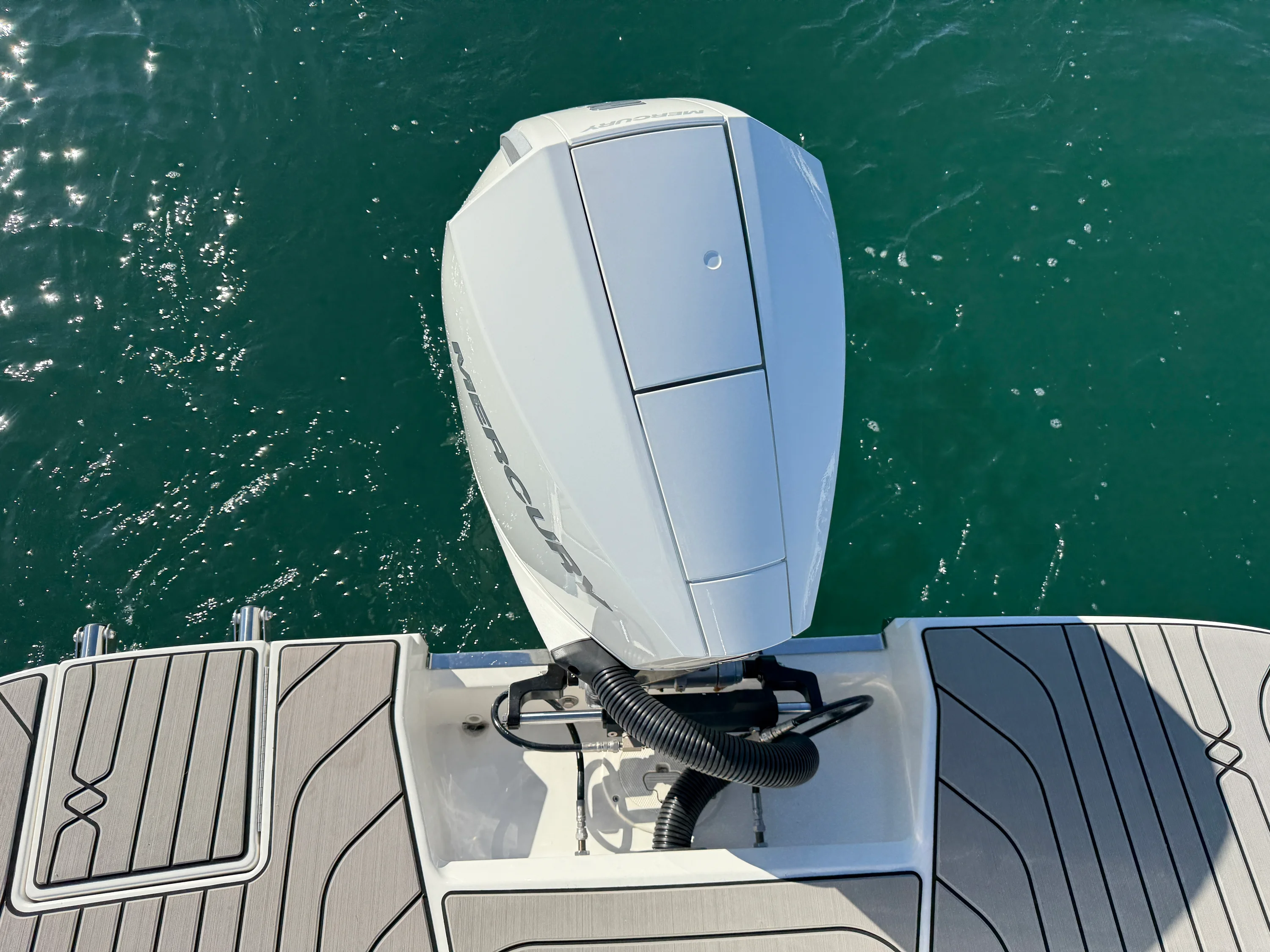 2026 Sea Ray SPX 210 Outboard Image Thumbnail #7