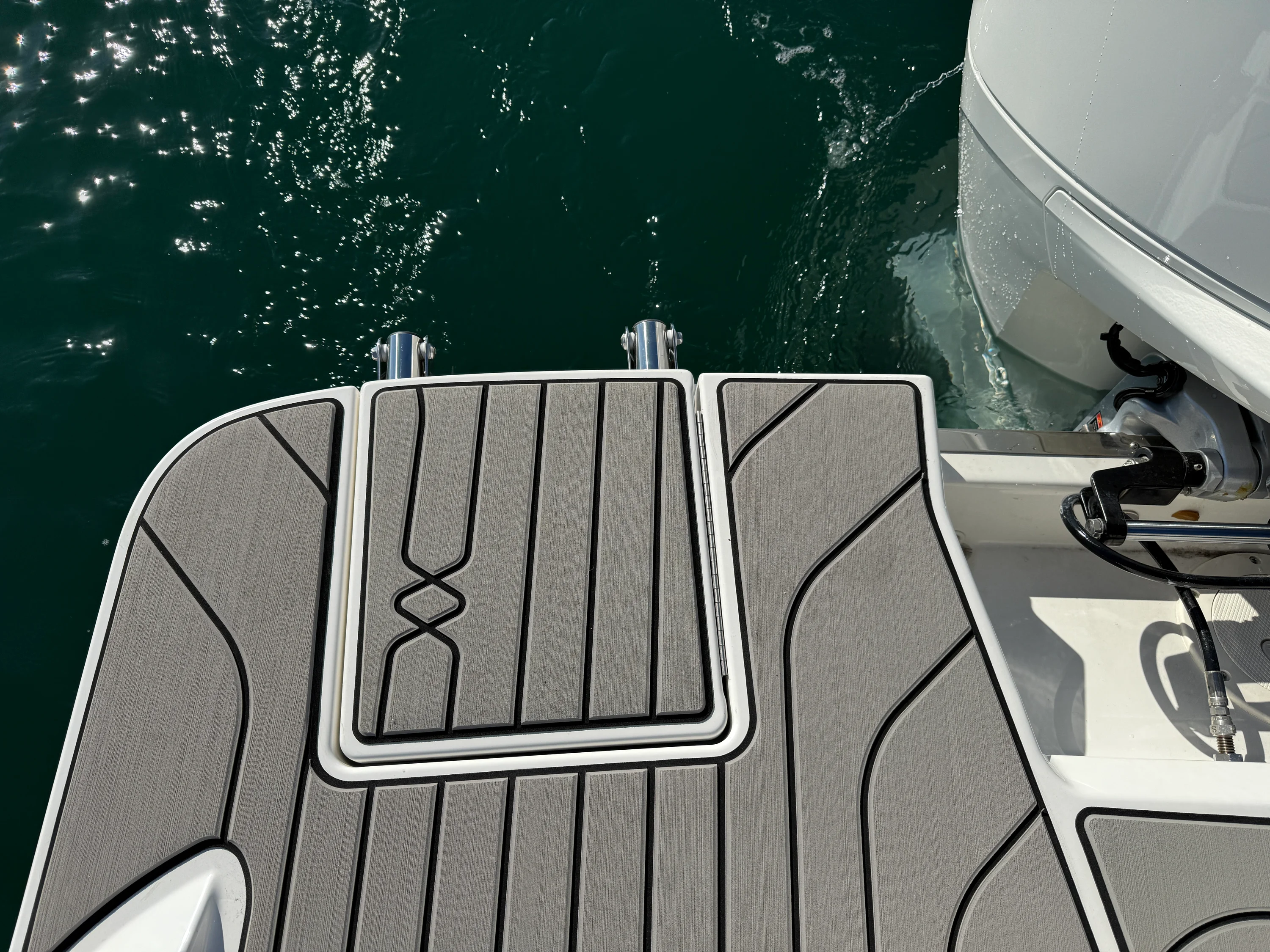 2026 Sea Ray SPX 210 Outboard Image Thumbnail #9