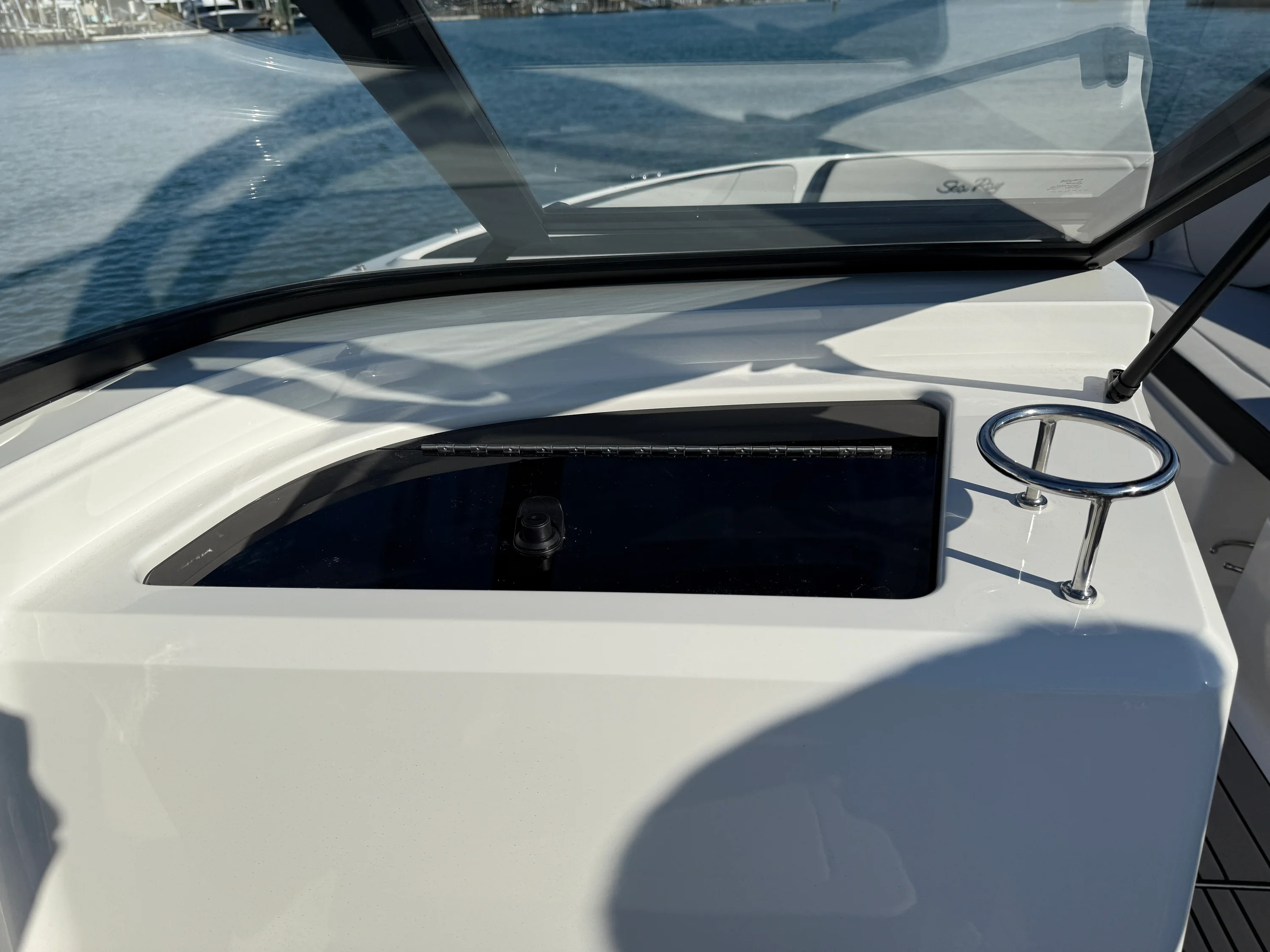 2026 Sea Ray SPX 210 Outboard Image Thumbnail #19