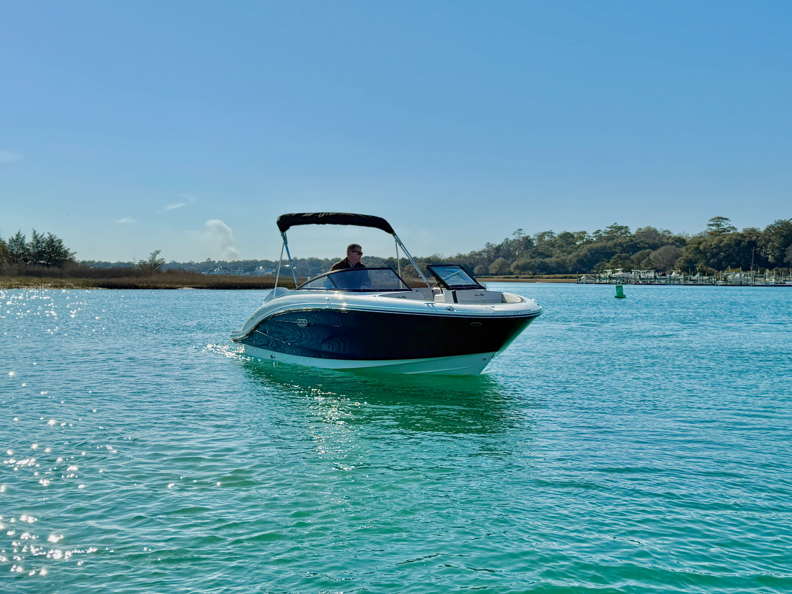 2026 Sea Ray SPX 210 Outboard Image Thumbnail #2