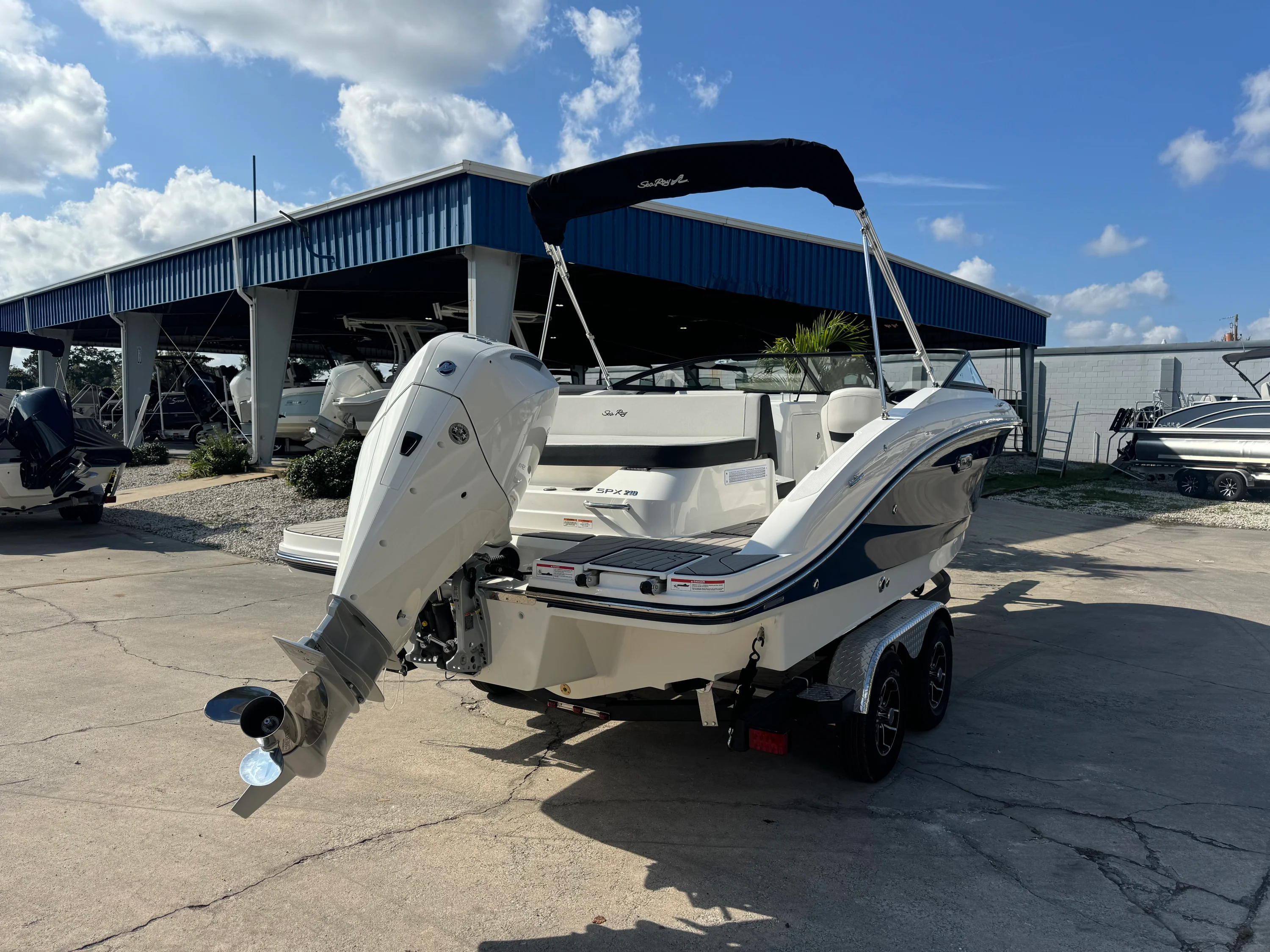 2026 Sea Ray SPX 210 Outboard Image Thumbnail #3