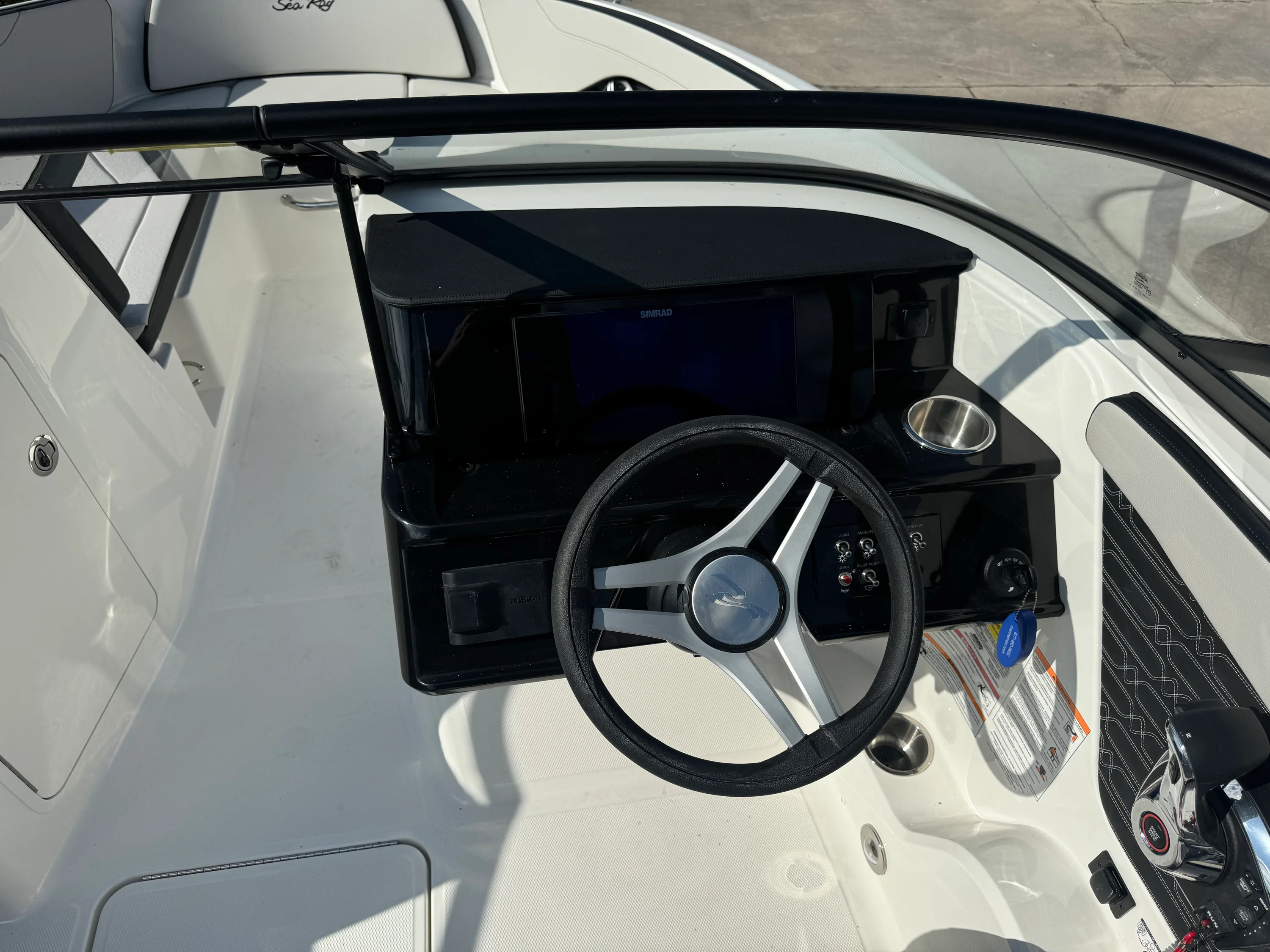 2026 Sea Ray SPX 210 Outboard Image Thumbnail #11