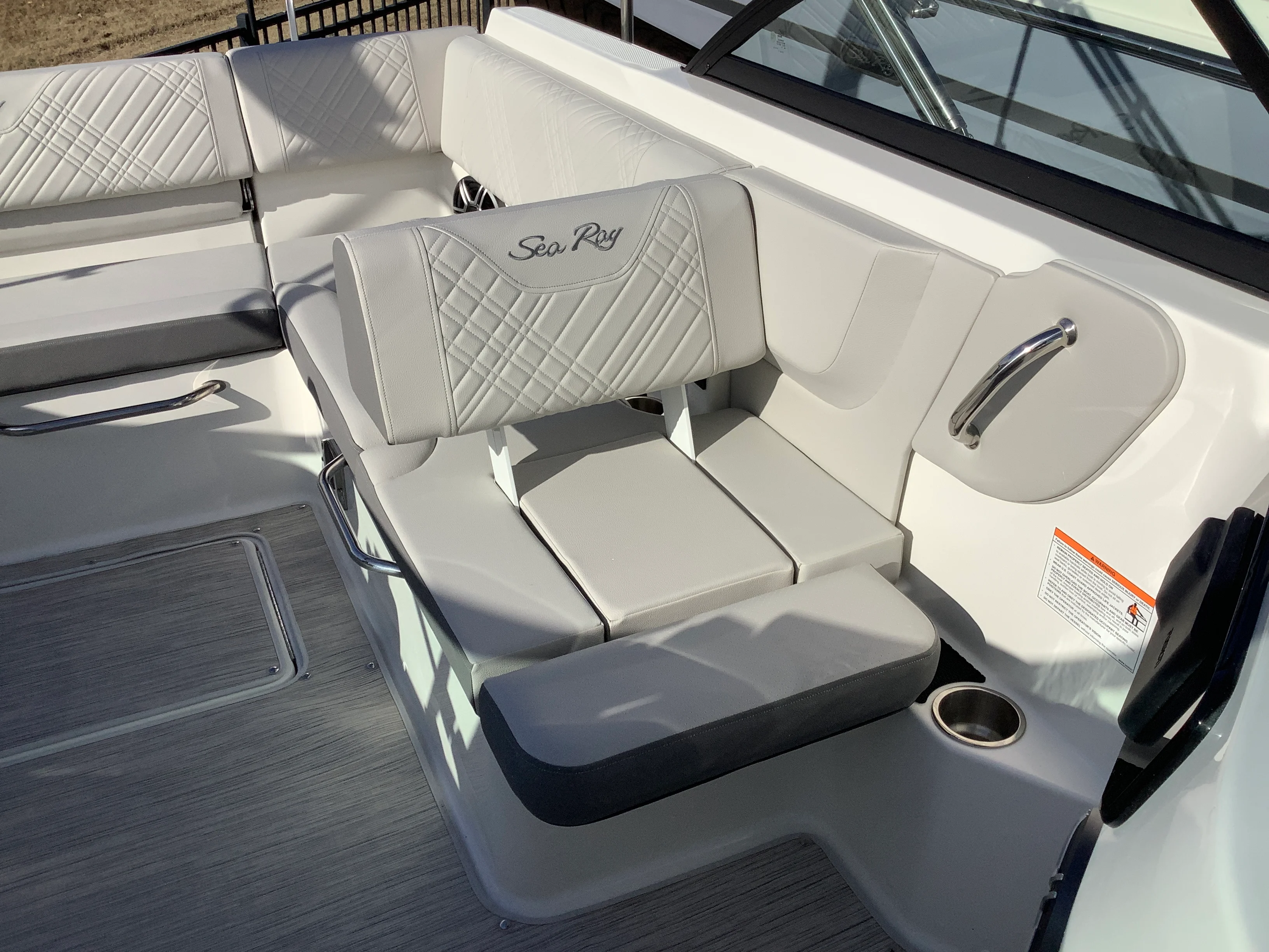 2026 Sea Ray SDX 230 Image Thumbnail #13