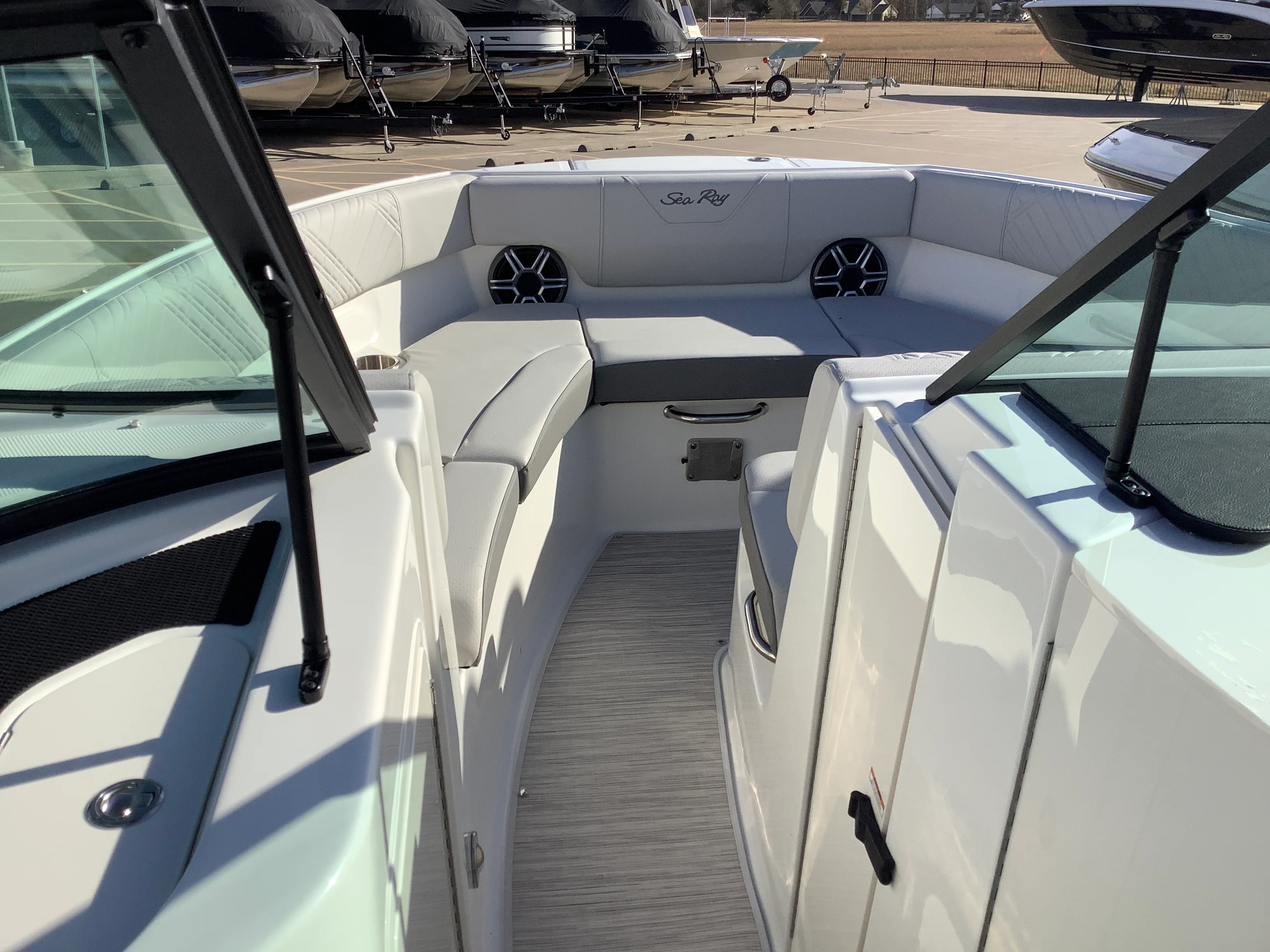 2026 Sea Ray SDX 230 Image Thumbnail #25