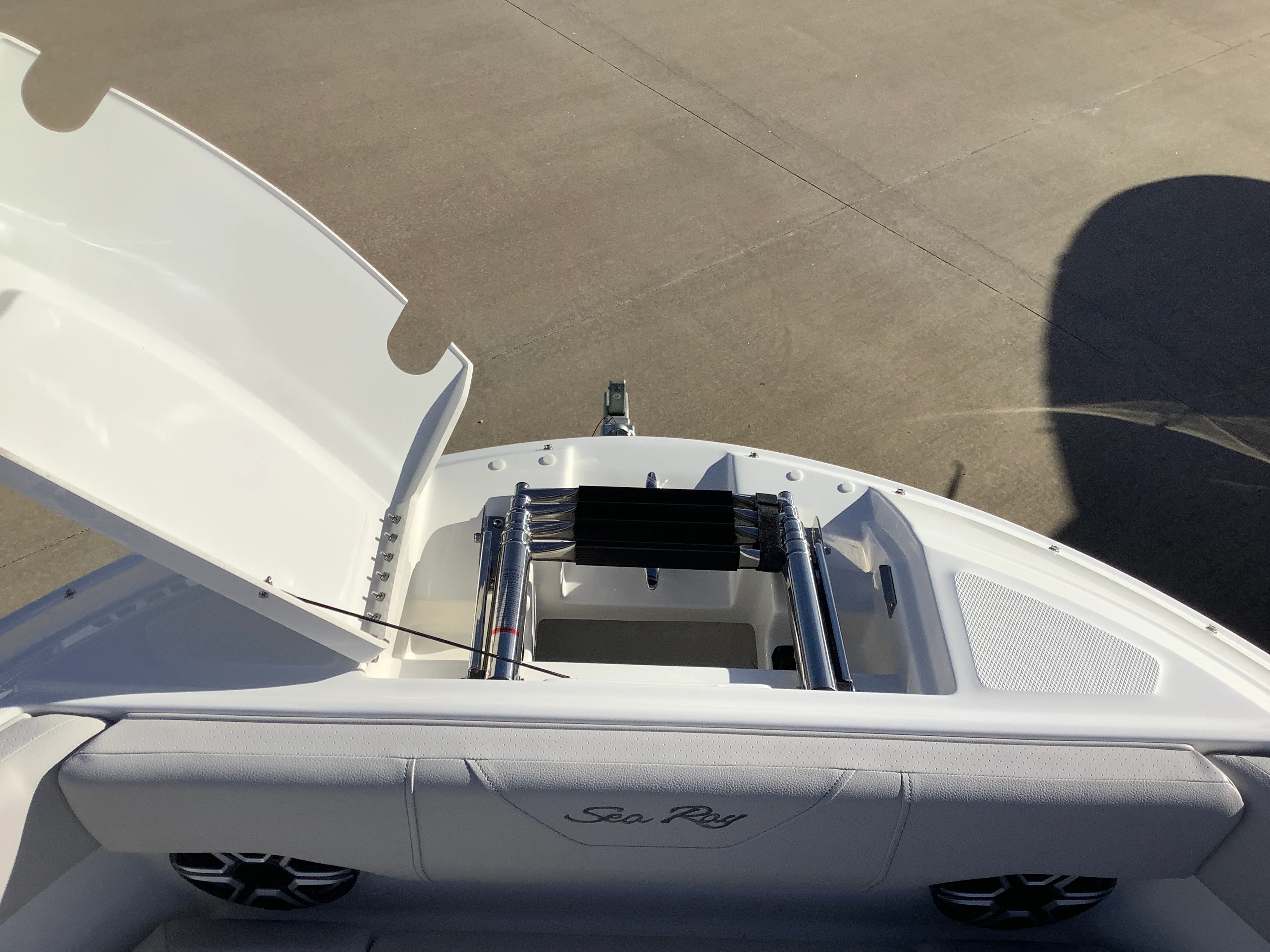 2026 Sea Ray SDX 230 Image Thumbnail #31