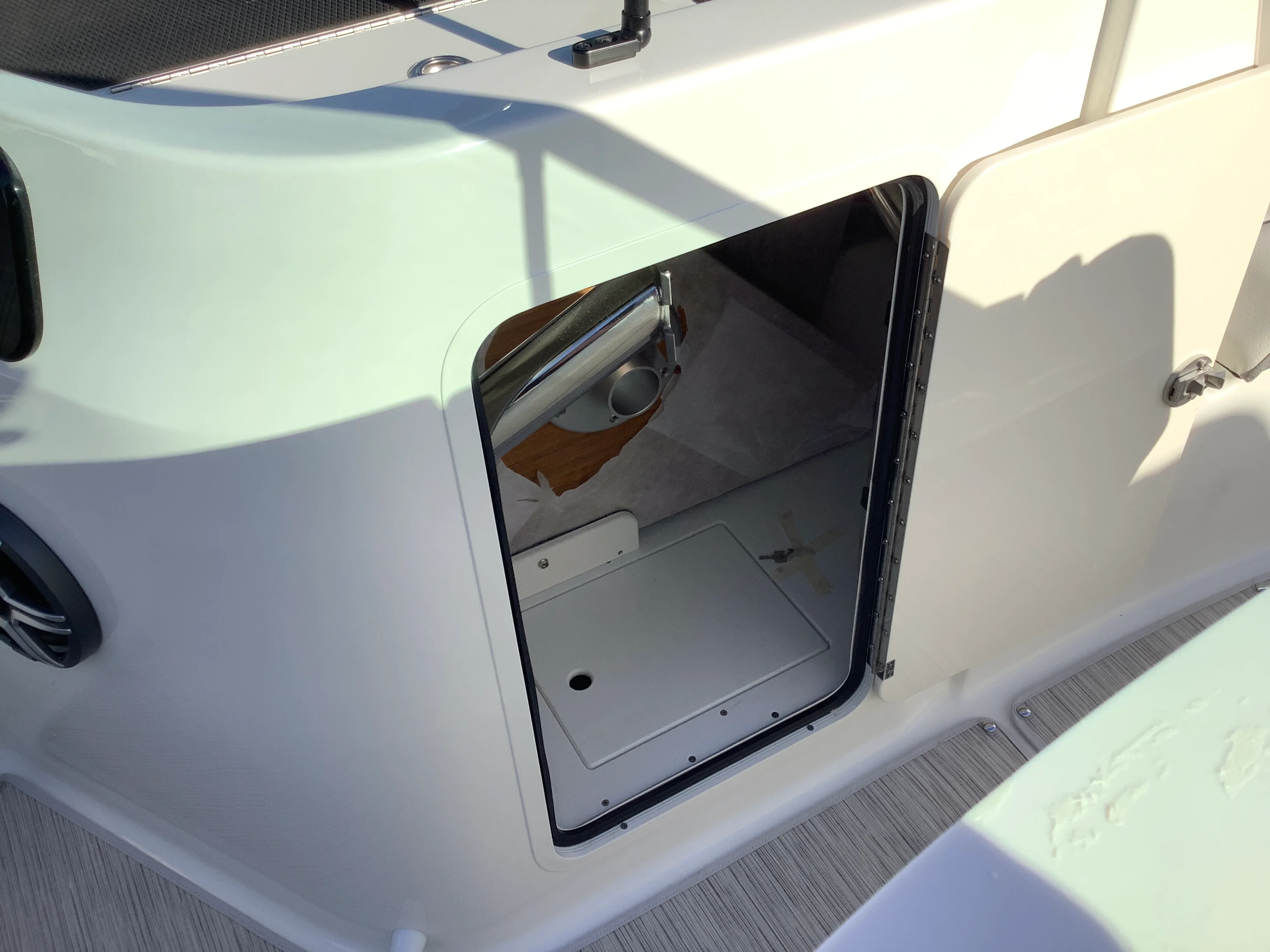 2026 Sea Ray SDX 230 Image Thumbnail #24