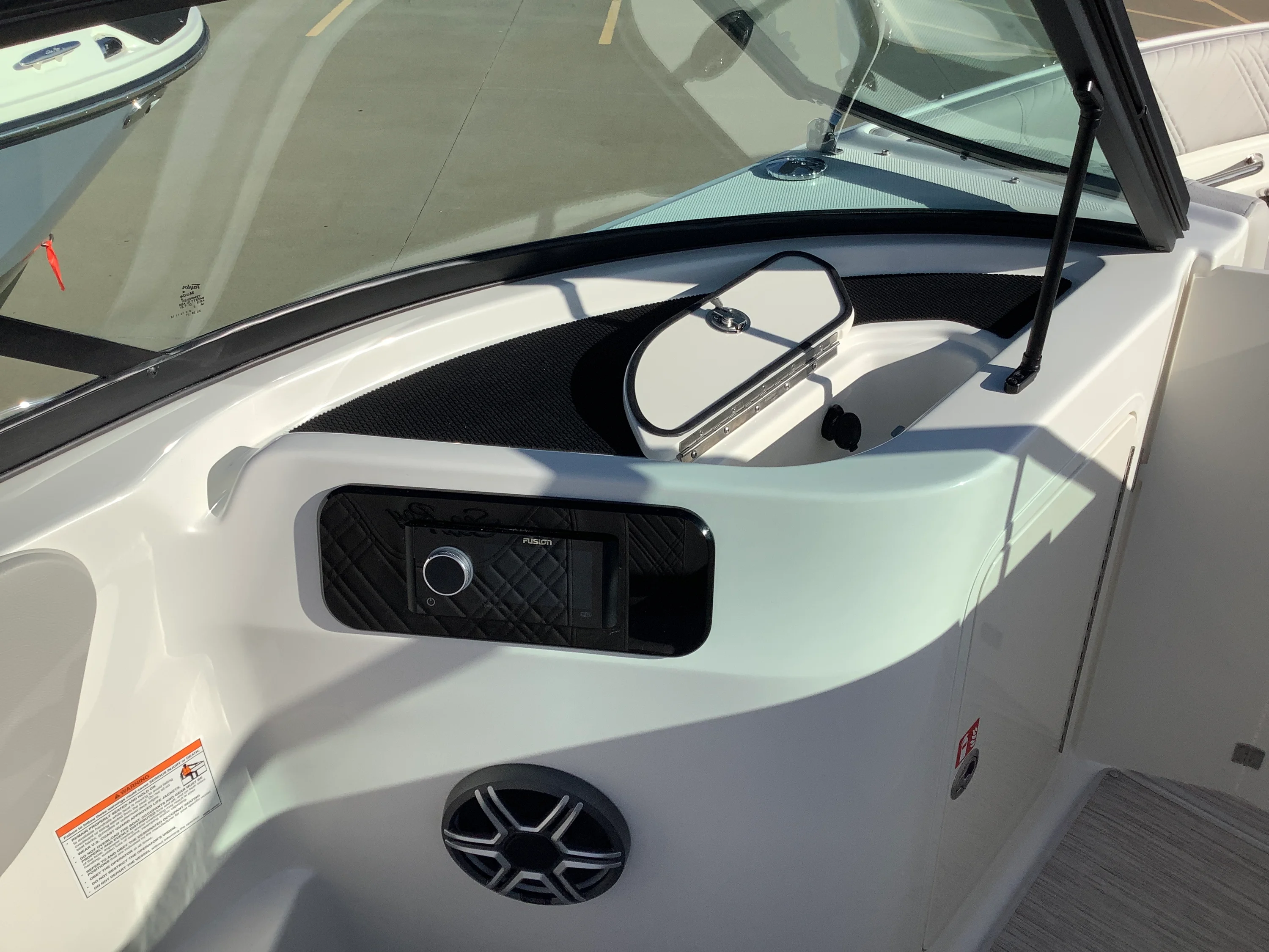 2026 Sea Ray SDX 230 Image Thumbnail #22