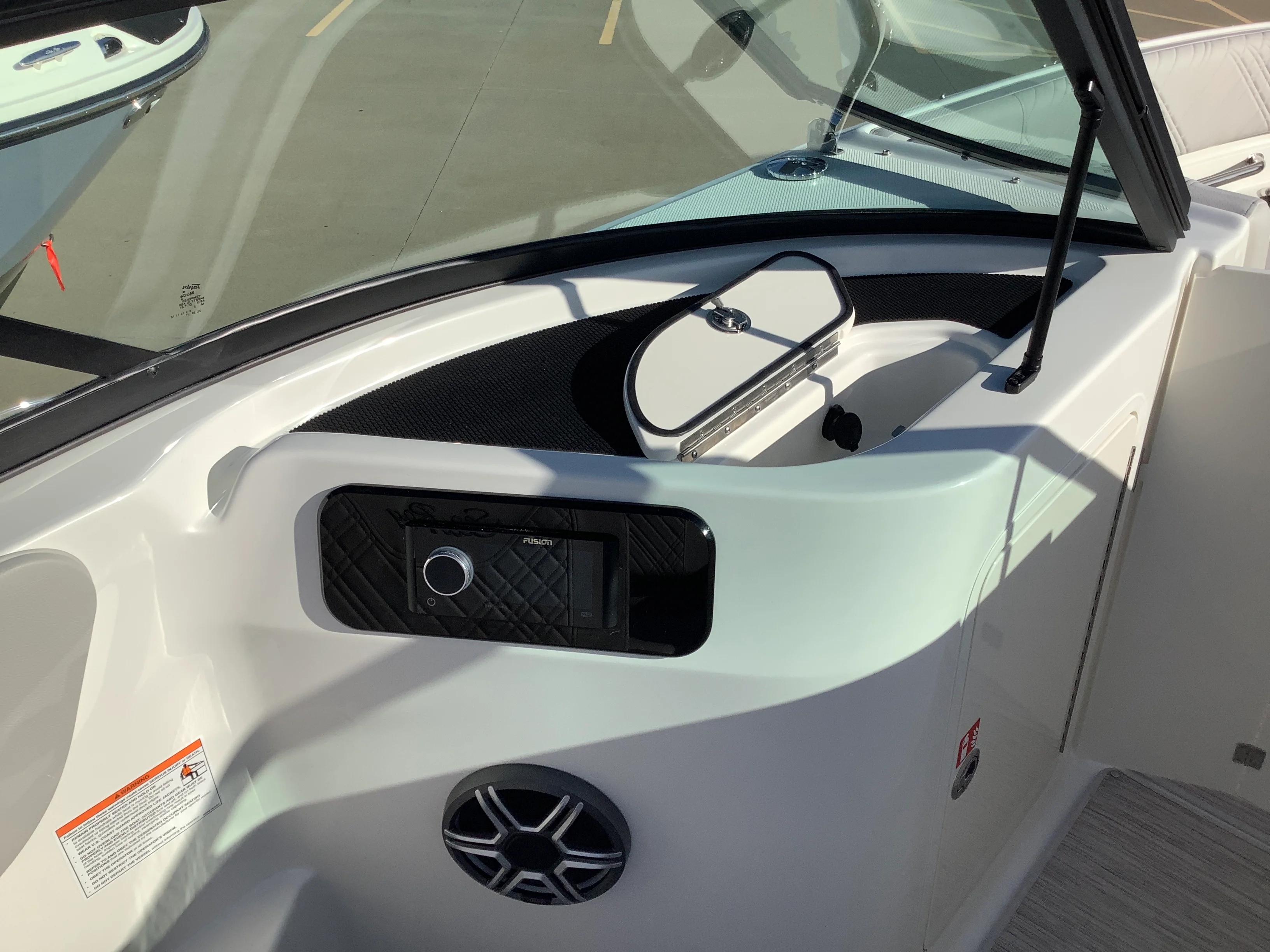 2026 Sea Ray SDX 230 Image Thumbnail #22