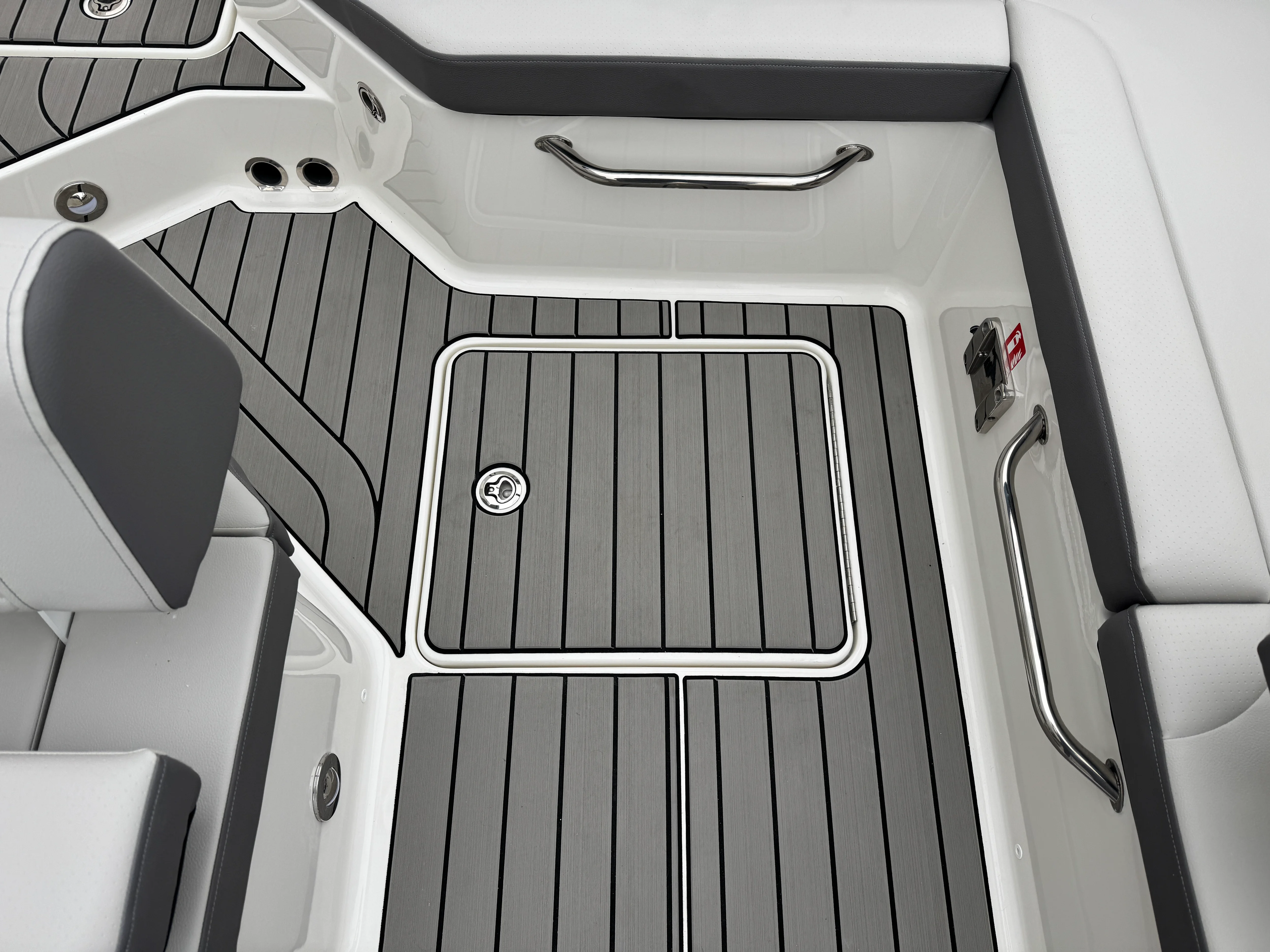 2026 Sea Ray SDX 230 Image Thumbnail #23