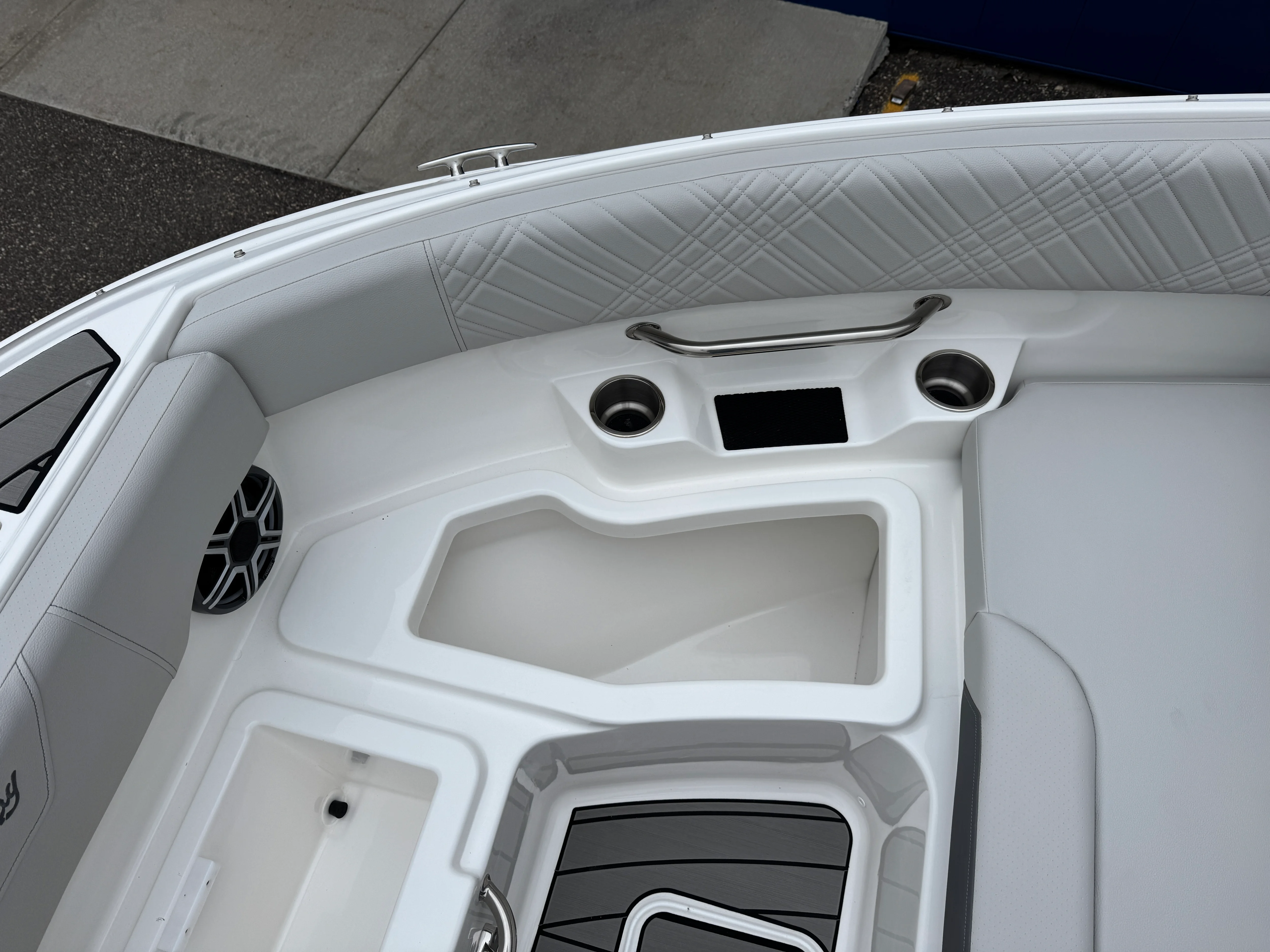 2026 Sea Ray SDX 230 Image Thumbnail #53