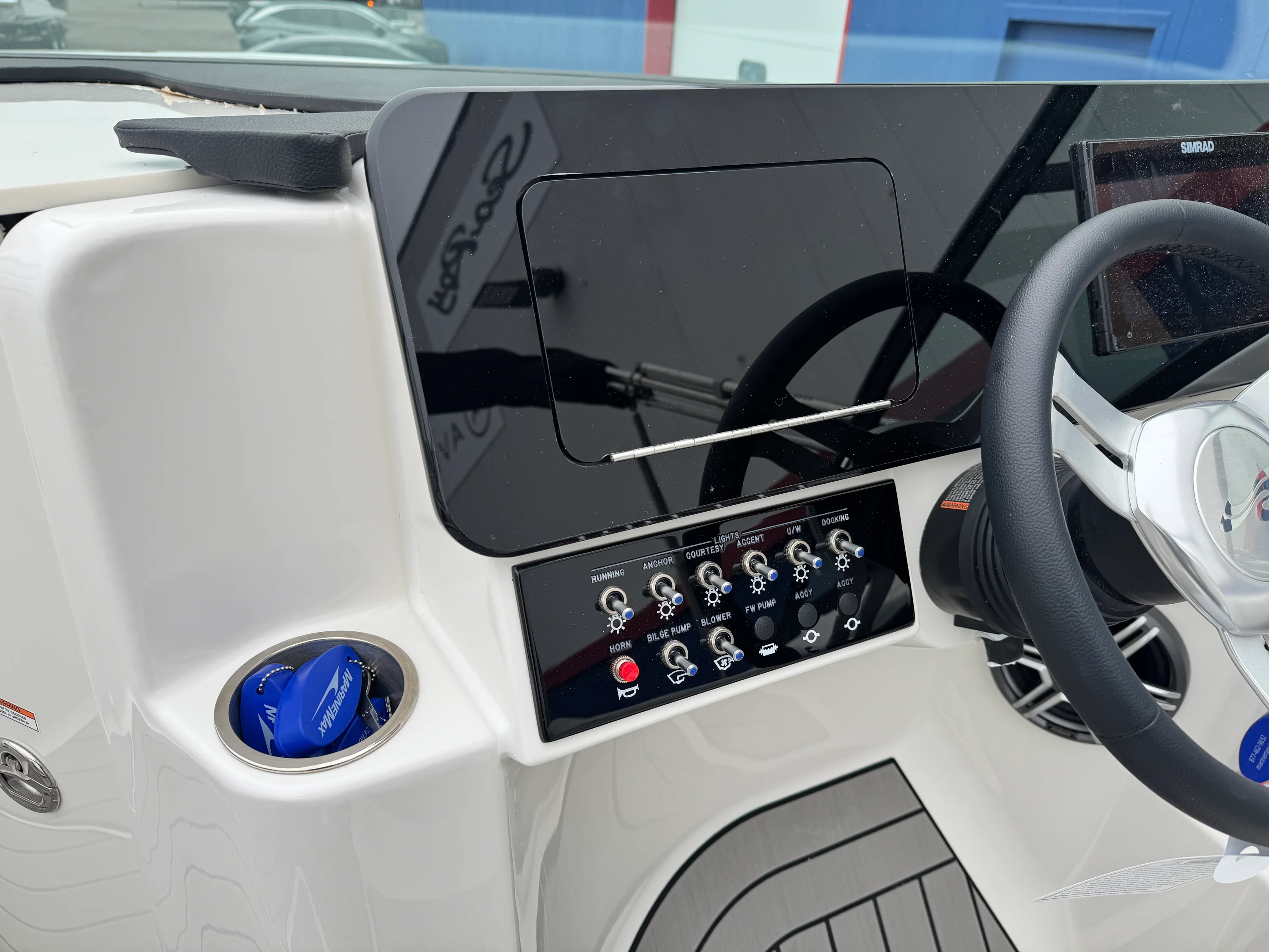 2026 Sea Ray SDX 230 Image Thumbnail #36