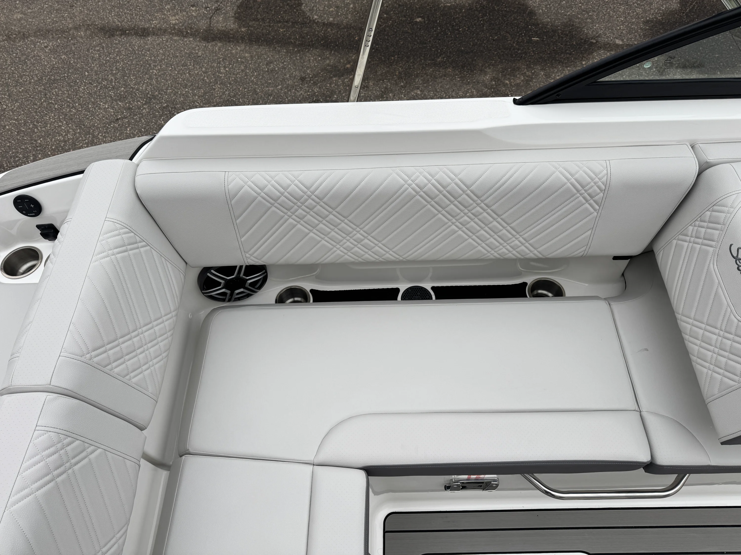 2026 Sea Ray SDX 230 Image Thumbnail #20