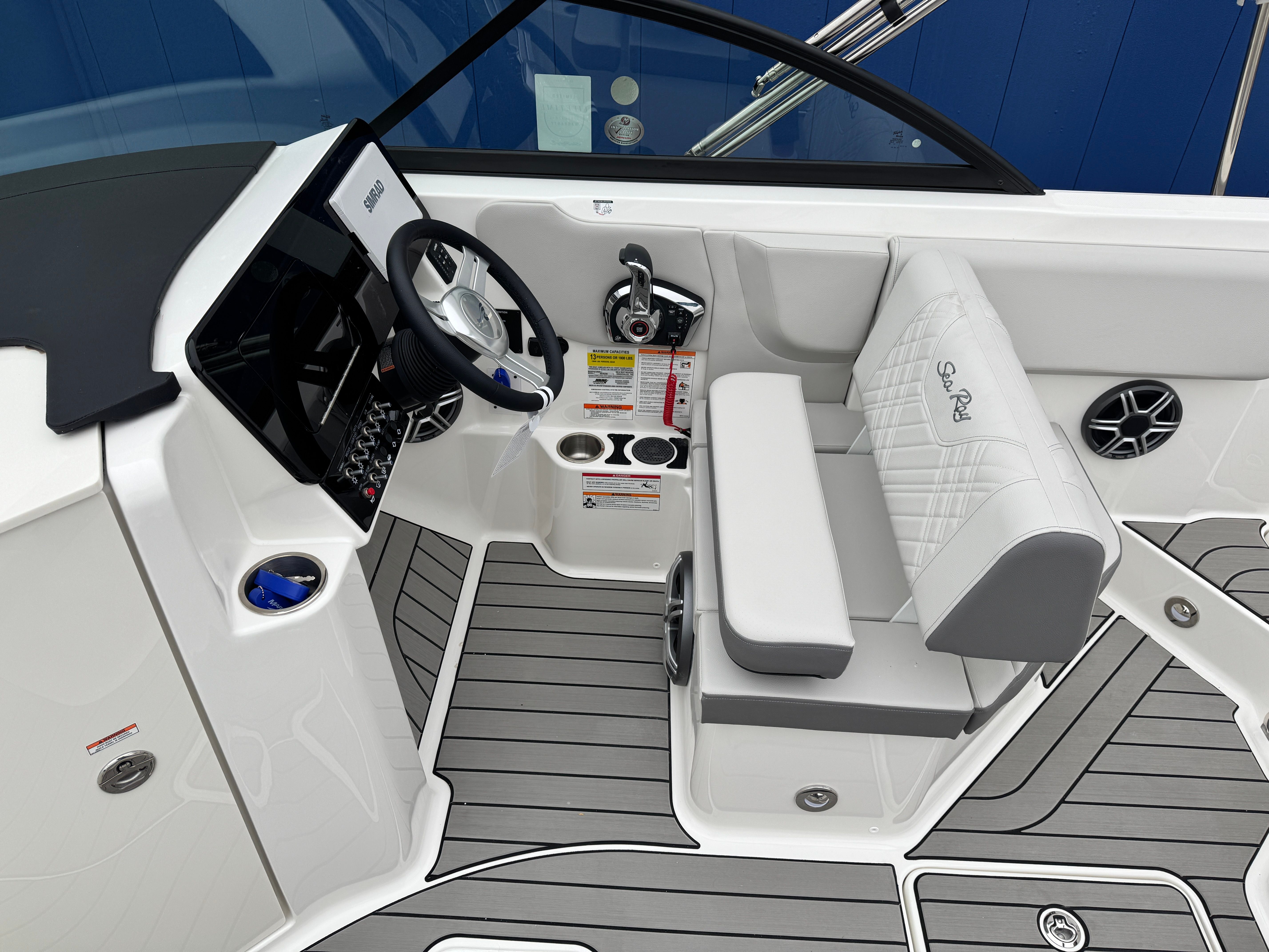 2026 Sea Ray SDX 230 Image Thumbnail #33