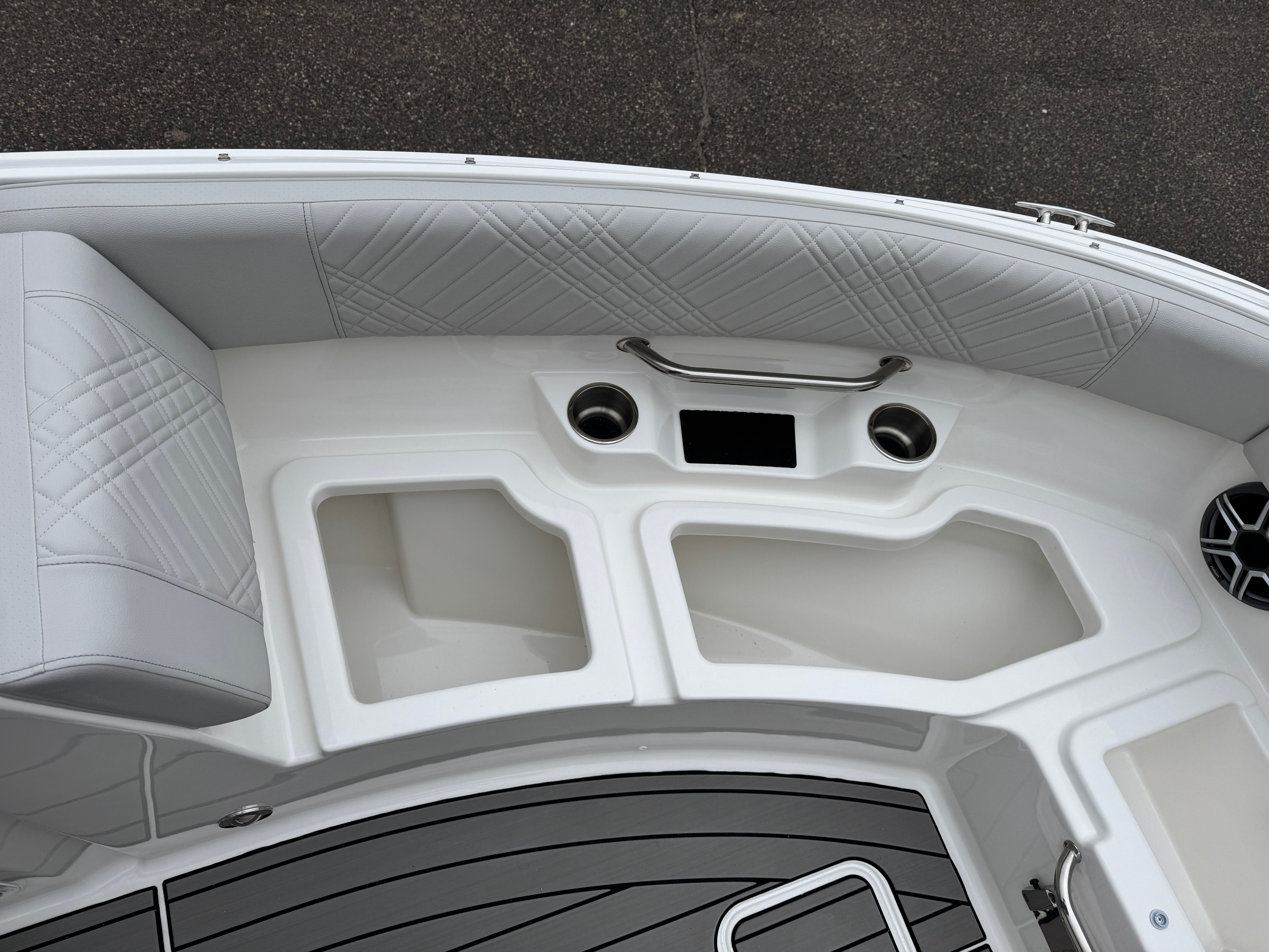 2026 Sea Ray SDX 230 Image Thumbnail #51