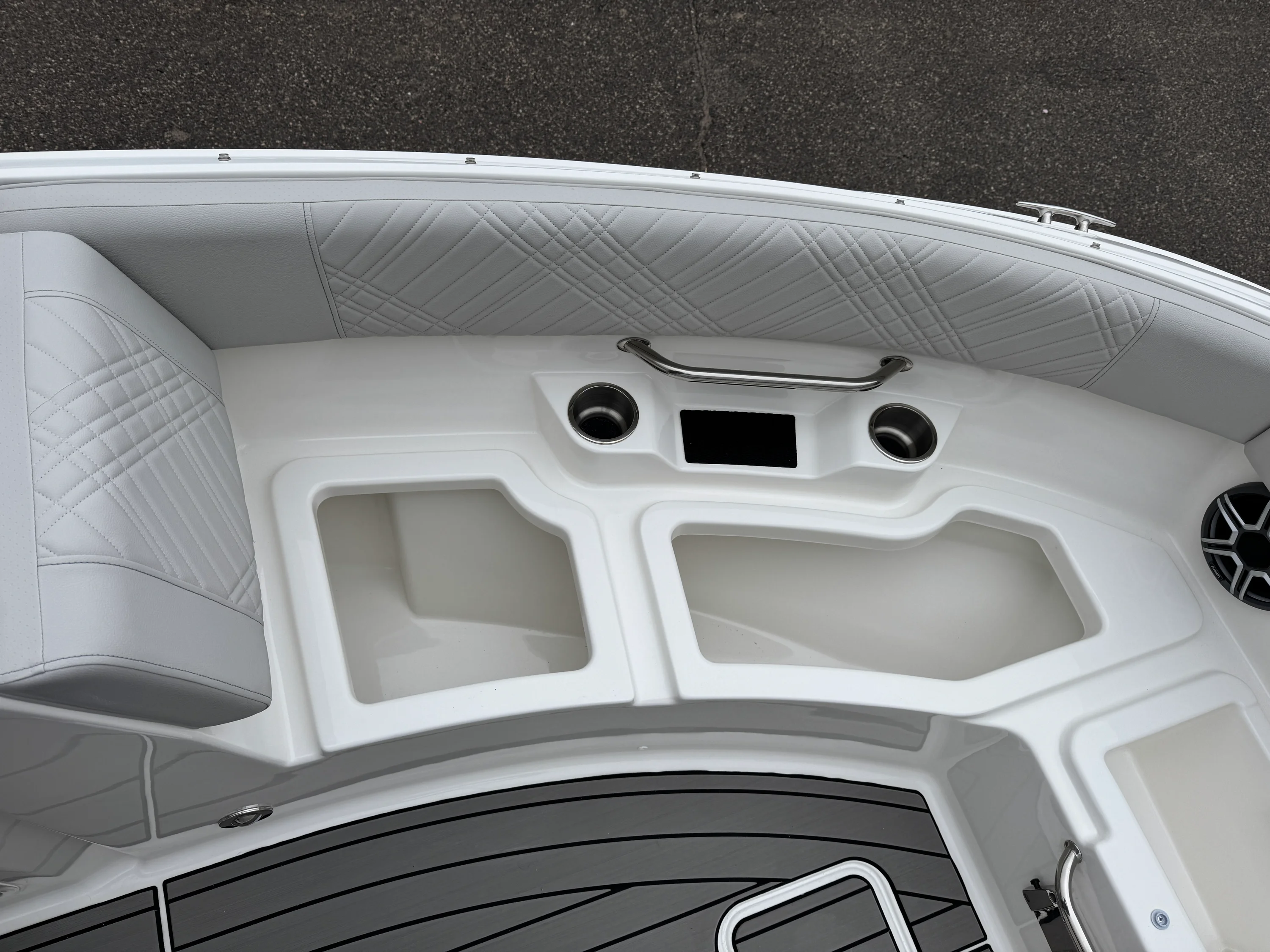 2026 Sea Ray SDX 230 Image Thumbnail #51