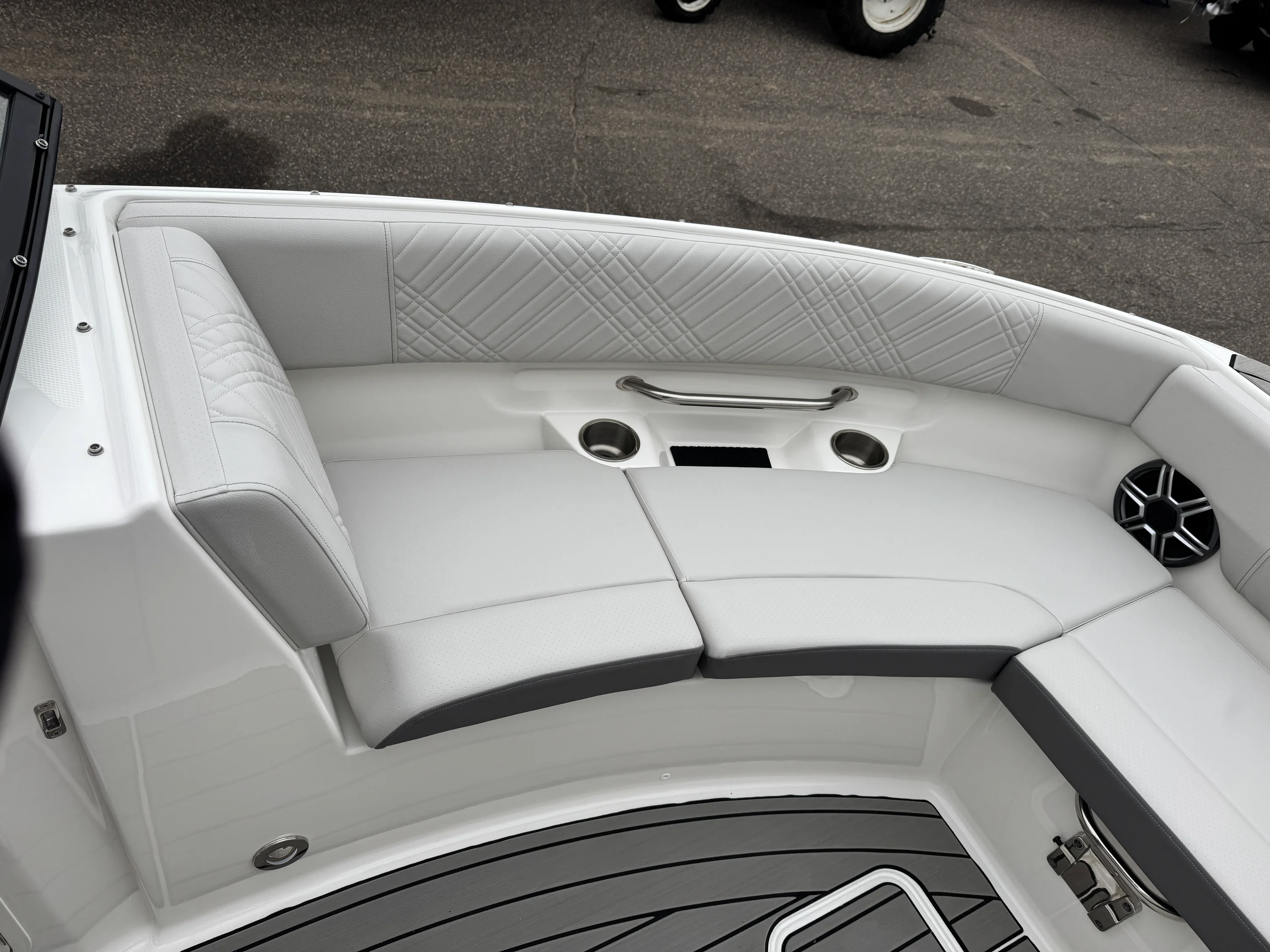 2026 Sea Ray SDX 230 Image Thumbnail #45