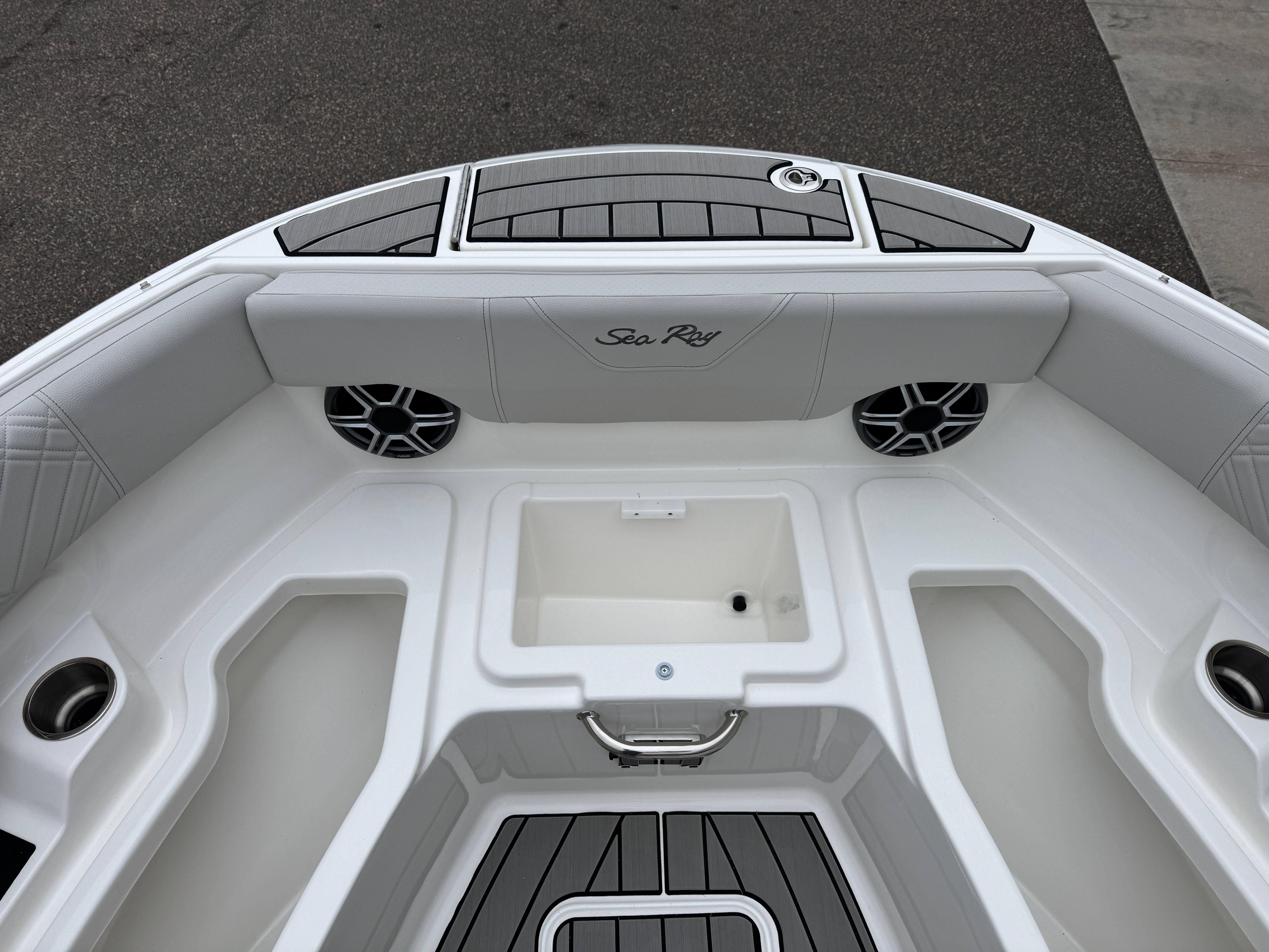 2026 Sea Ray SDX 230 Image Thumbnail #52