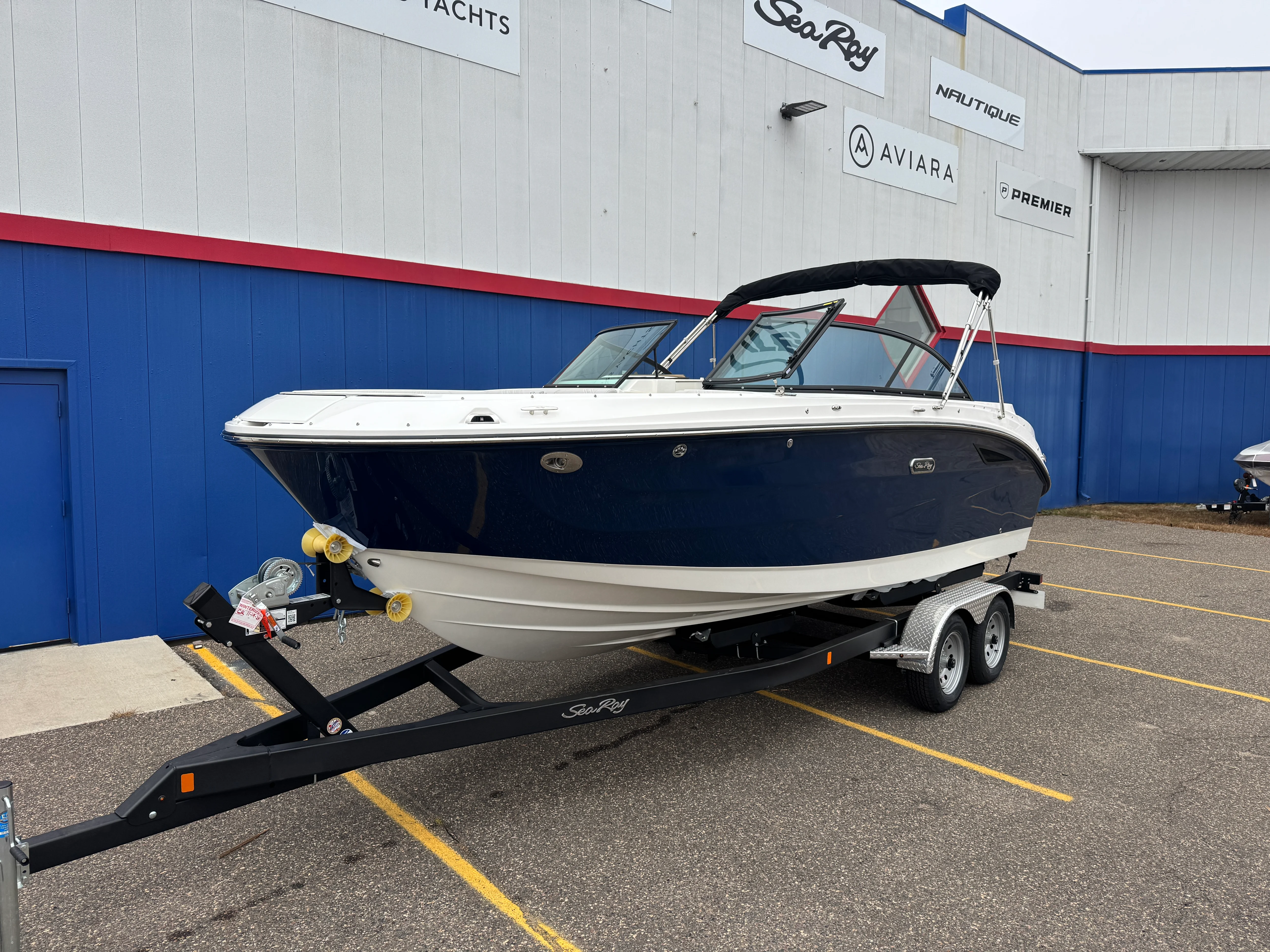 2026 Sea Ray SDX 230 Image Thumbnail #0