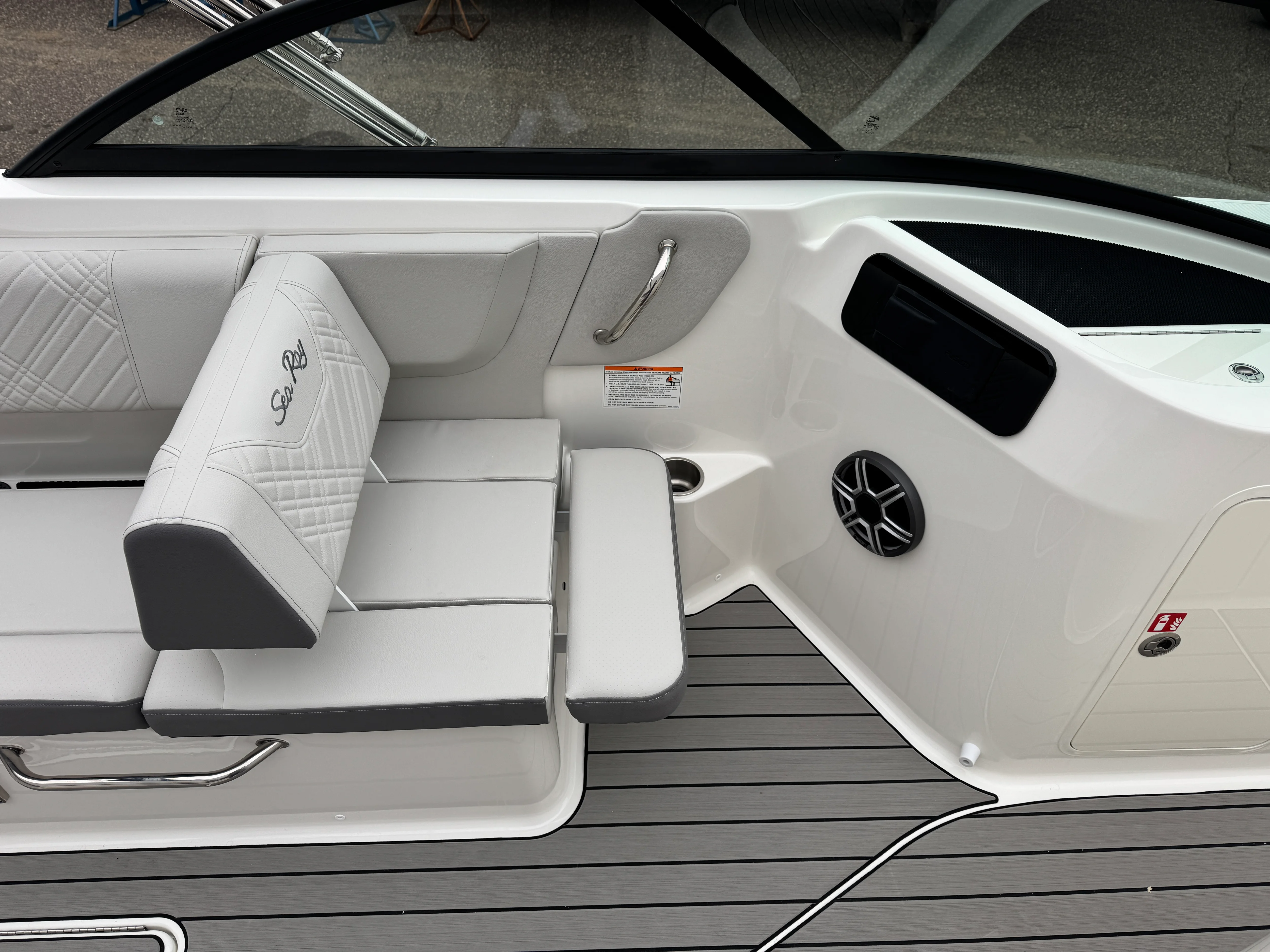 2026 Sea Ray SDX 230 Image Thumbnail #26