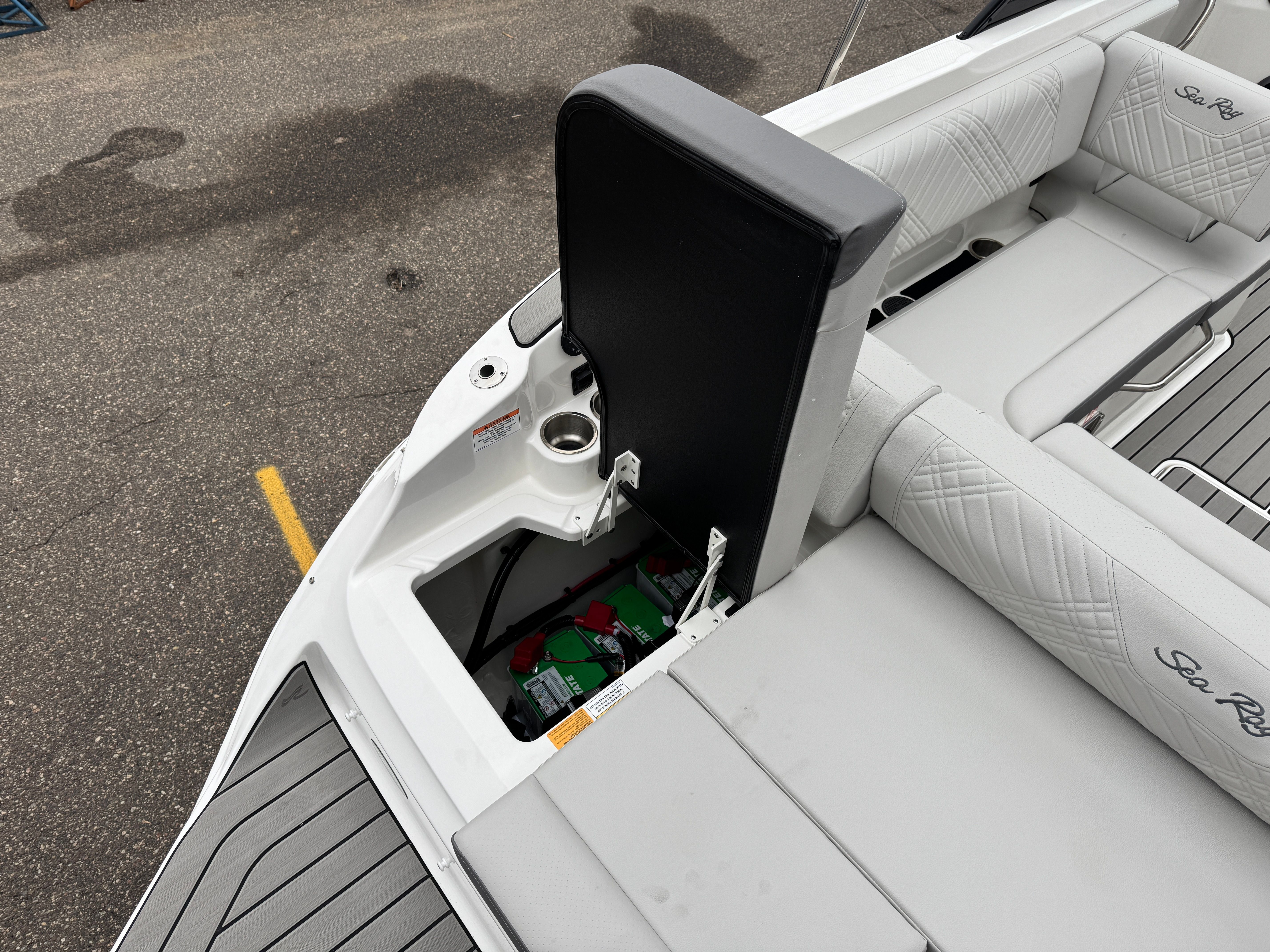 2026 Sea Ray SDX 230 Image Thumbnail #8