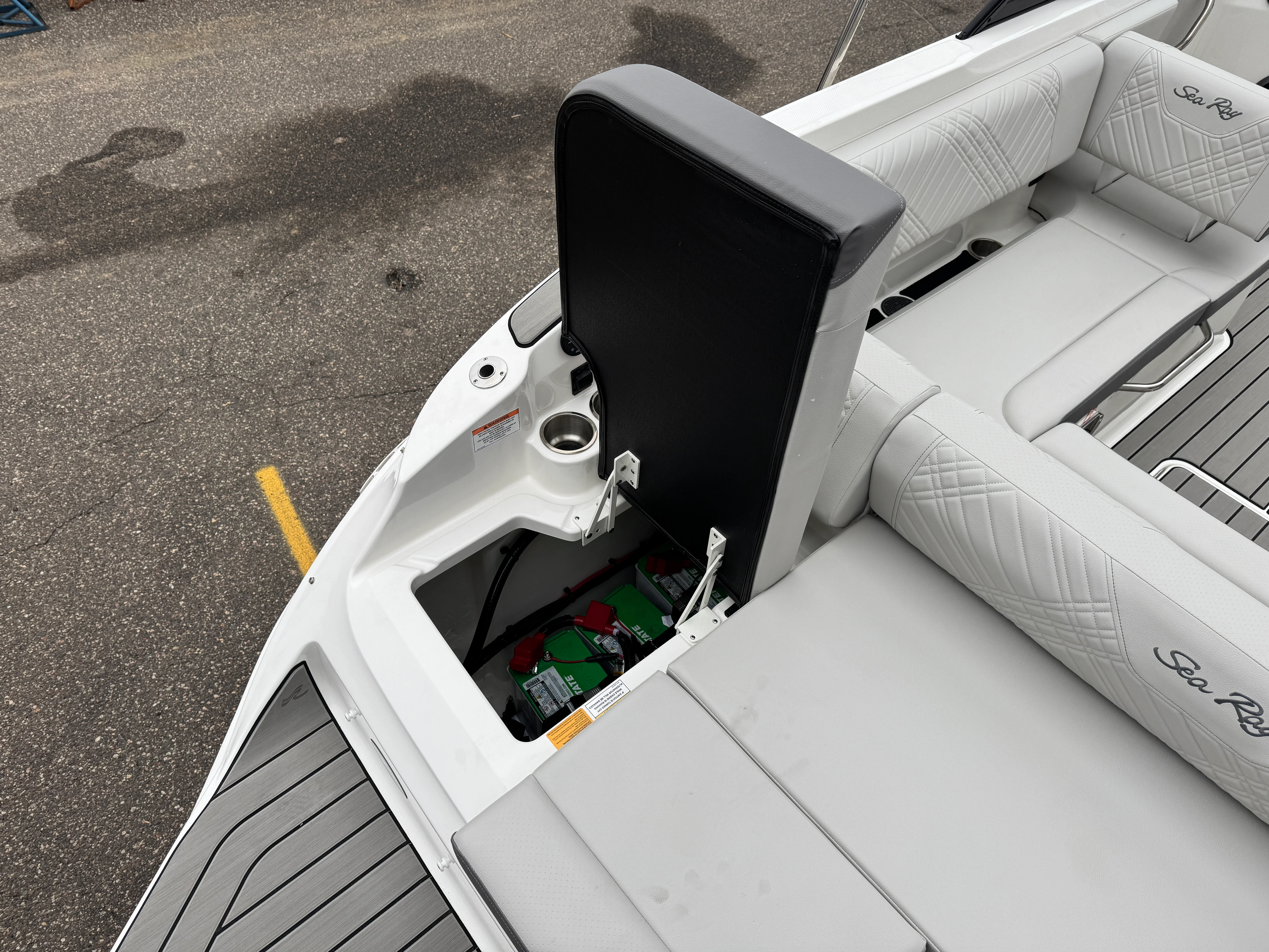 2026 Sea Ray SDX 230 Image Thumbnail #8