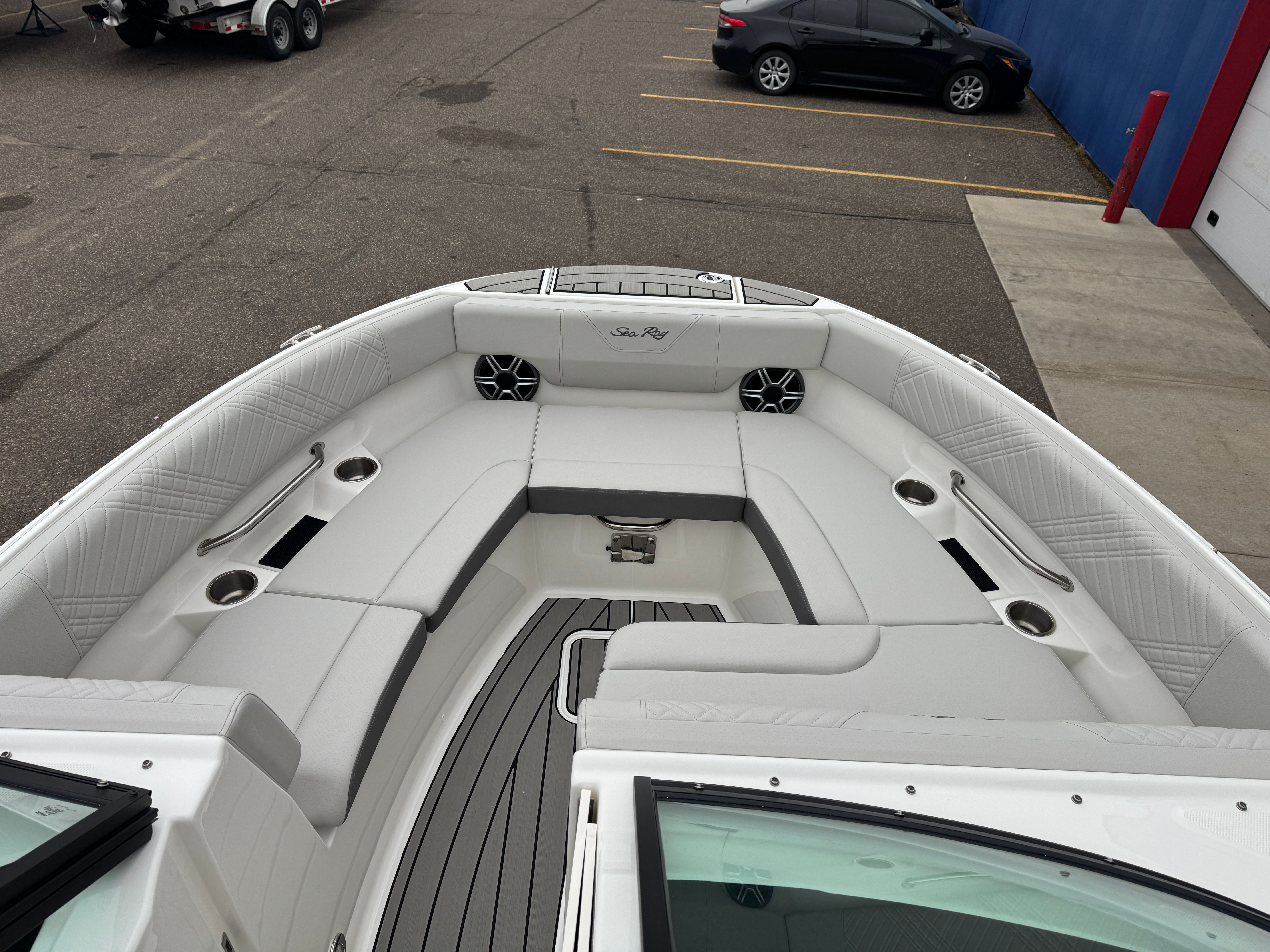 2026 Sea Ray SDX 230 Image Thumbnail #44