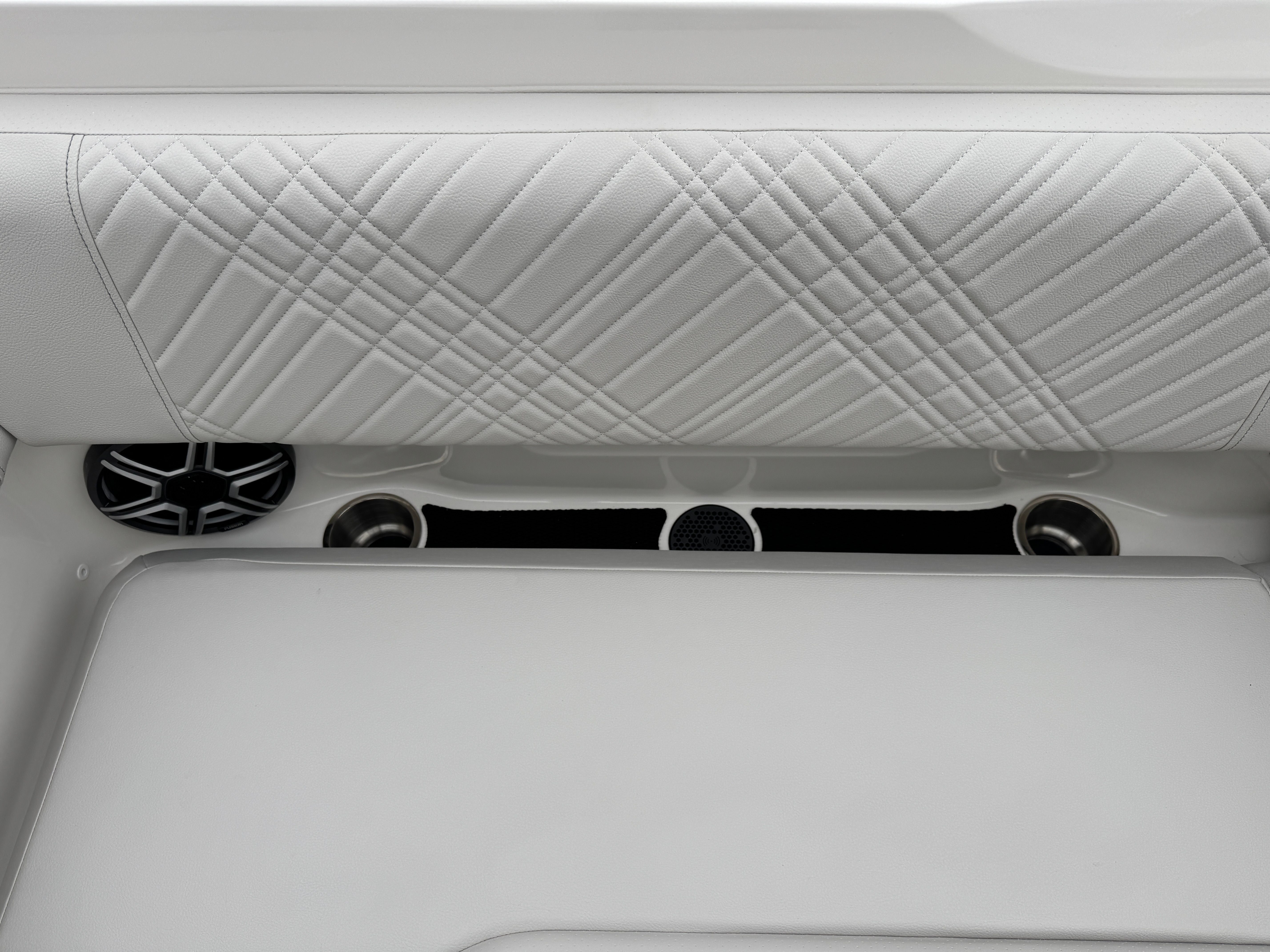 2026 Sea Ray SDX 230 Image Thumbnail #22