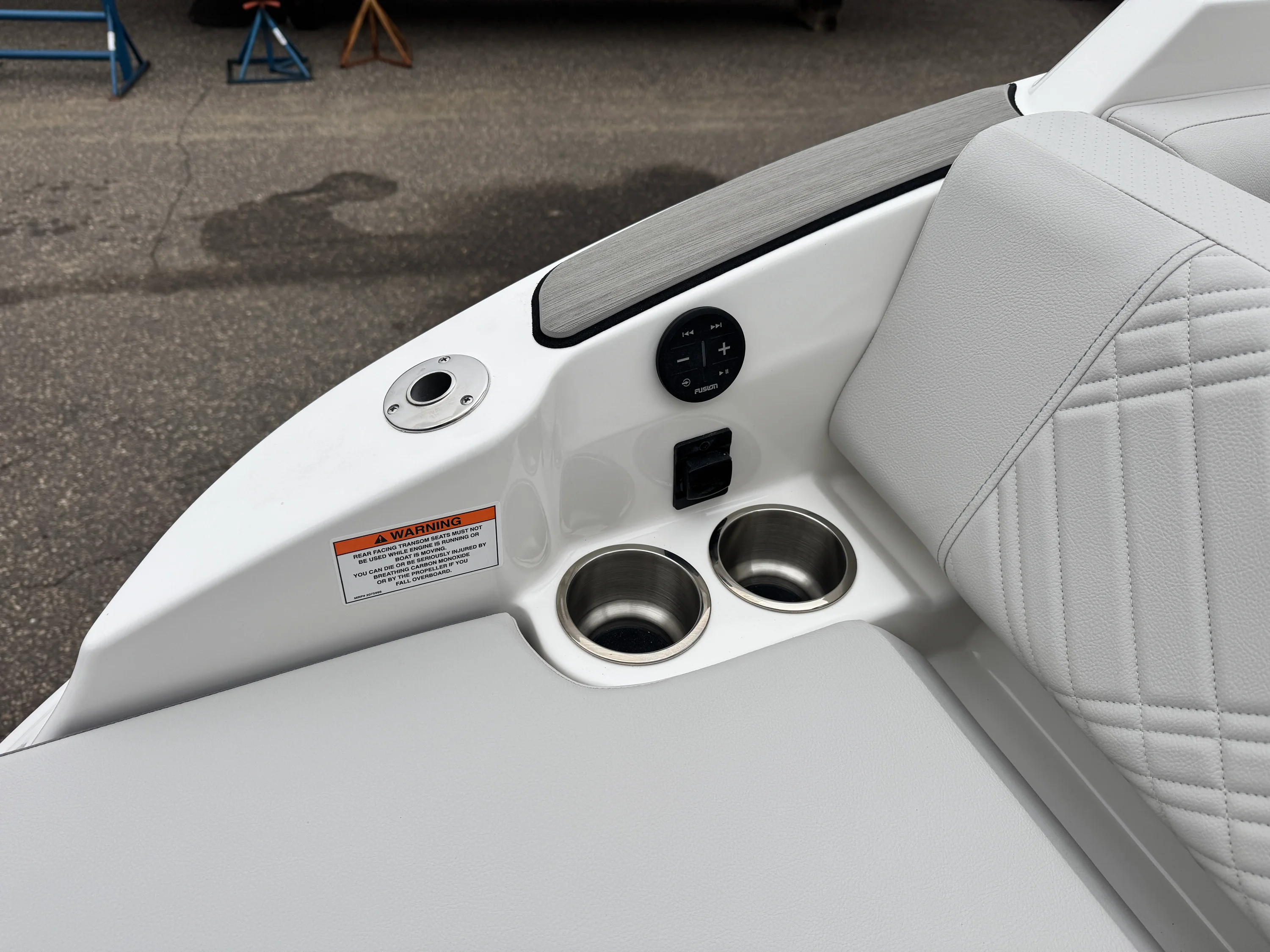 2026 Sea Ray SDX 230 Image Thumbnail #10