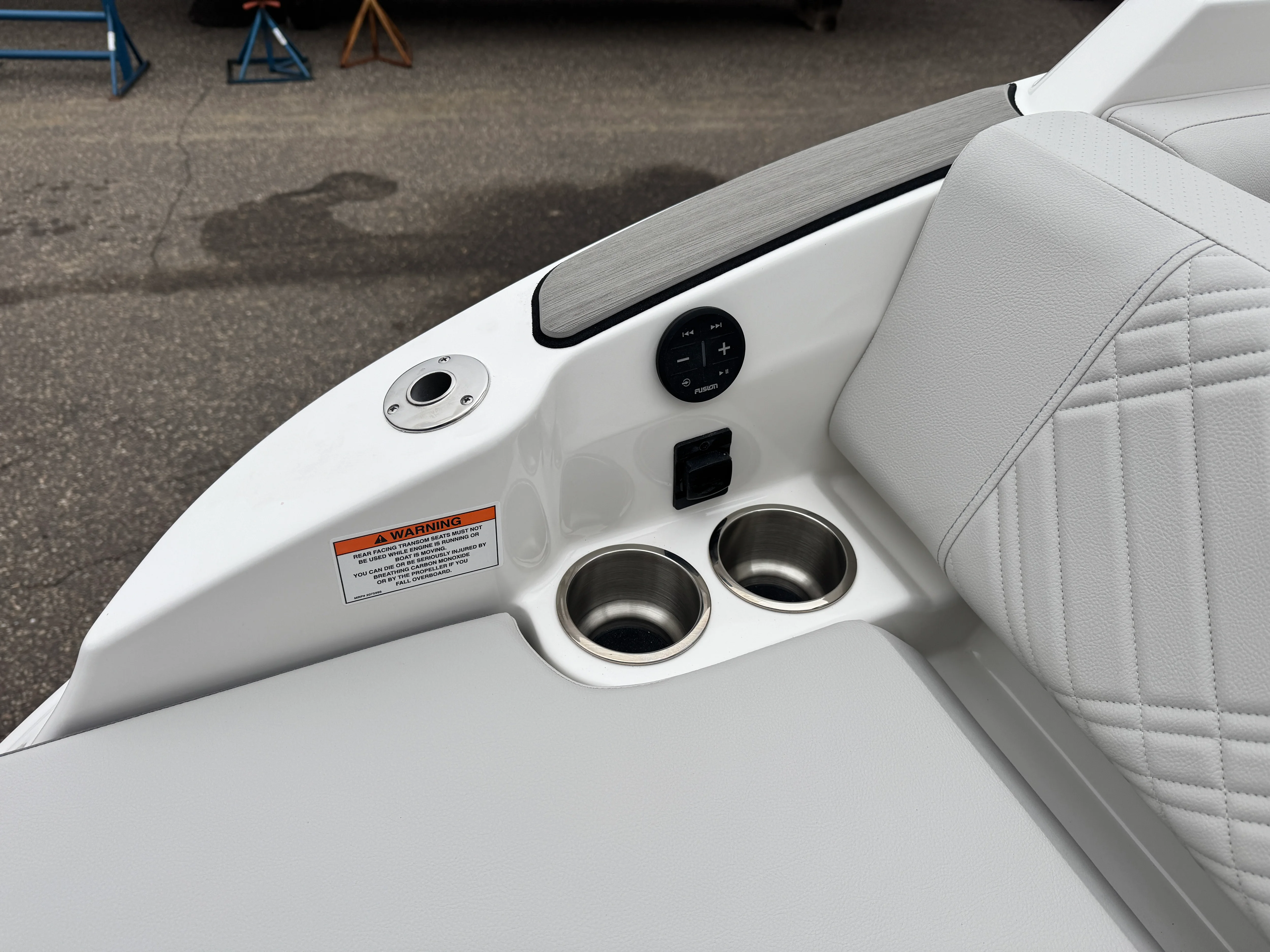 2026 Sea Ray SDX 230 Image Thumbnail #10