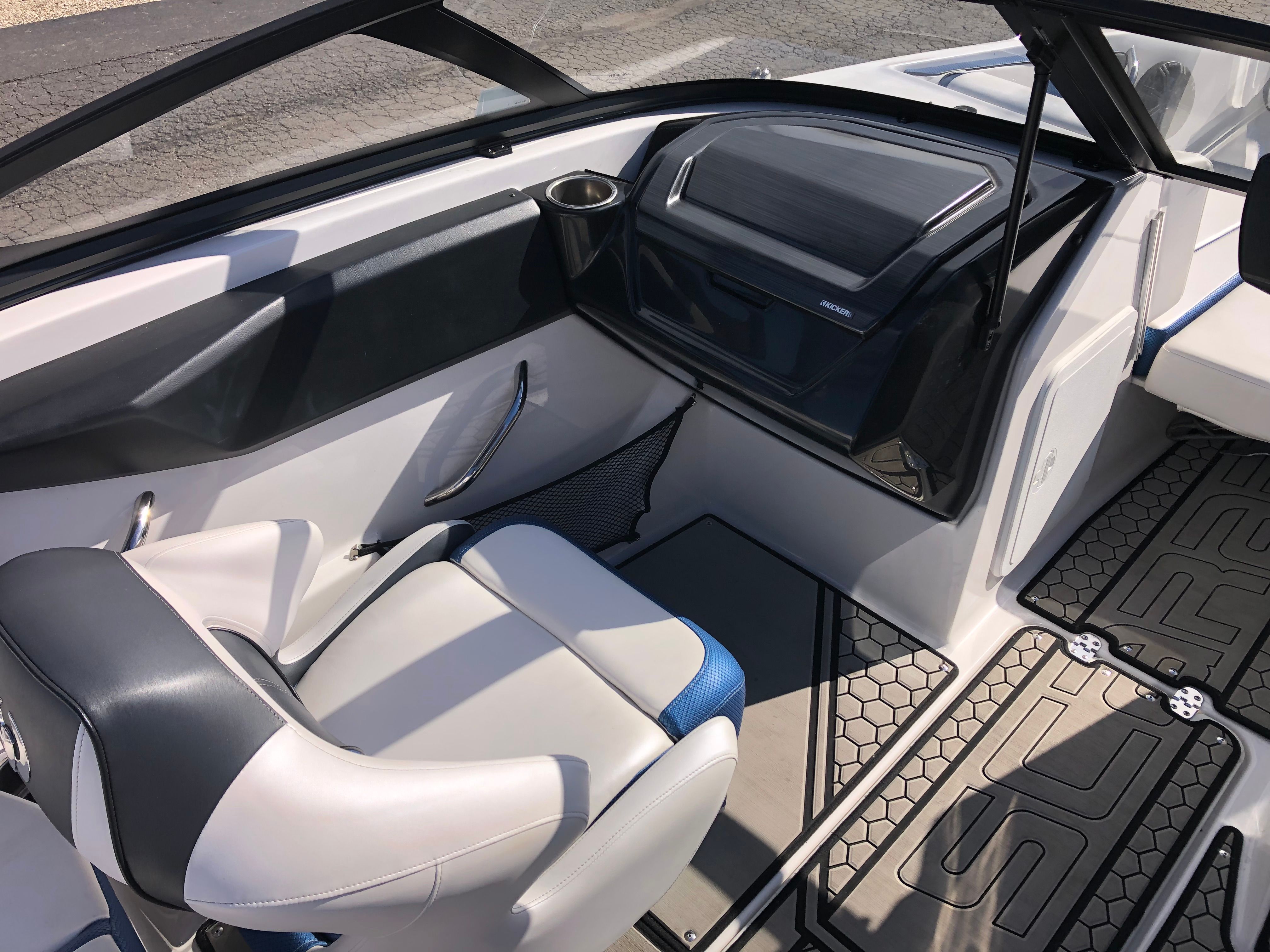 2019 Scarab 195 ID Image Thumbnail #11