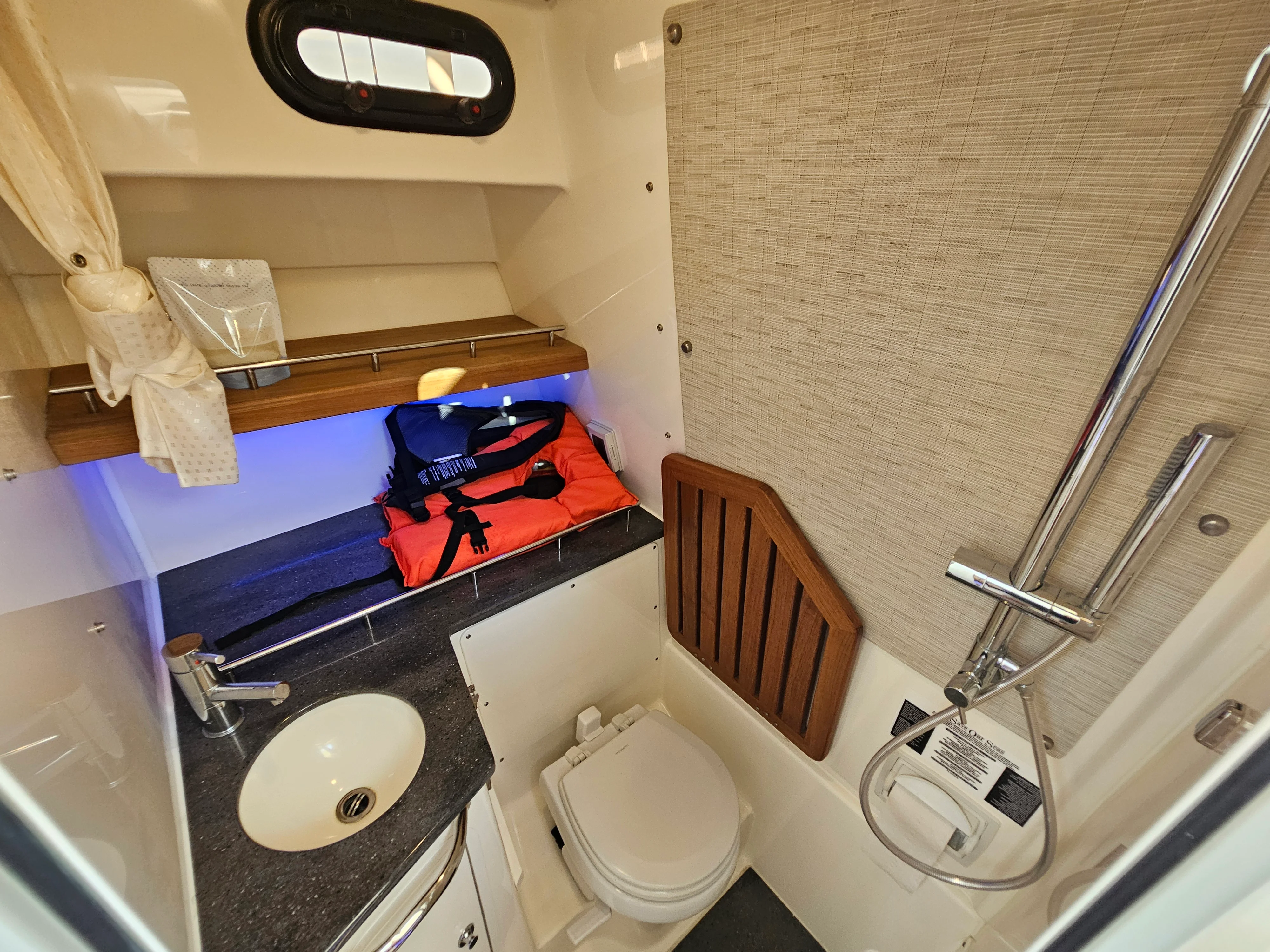 2021 Boston Whaler 350 REALM Image Thumbnail #59