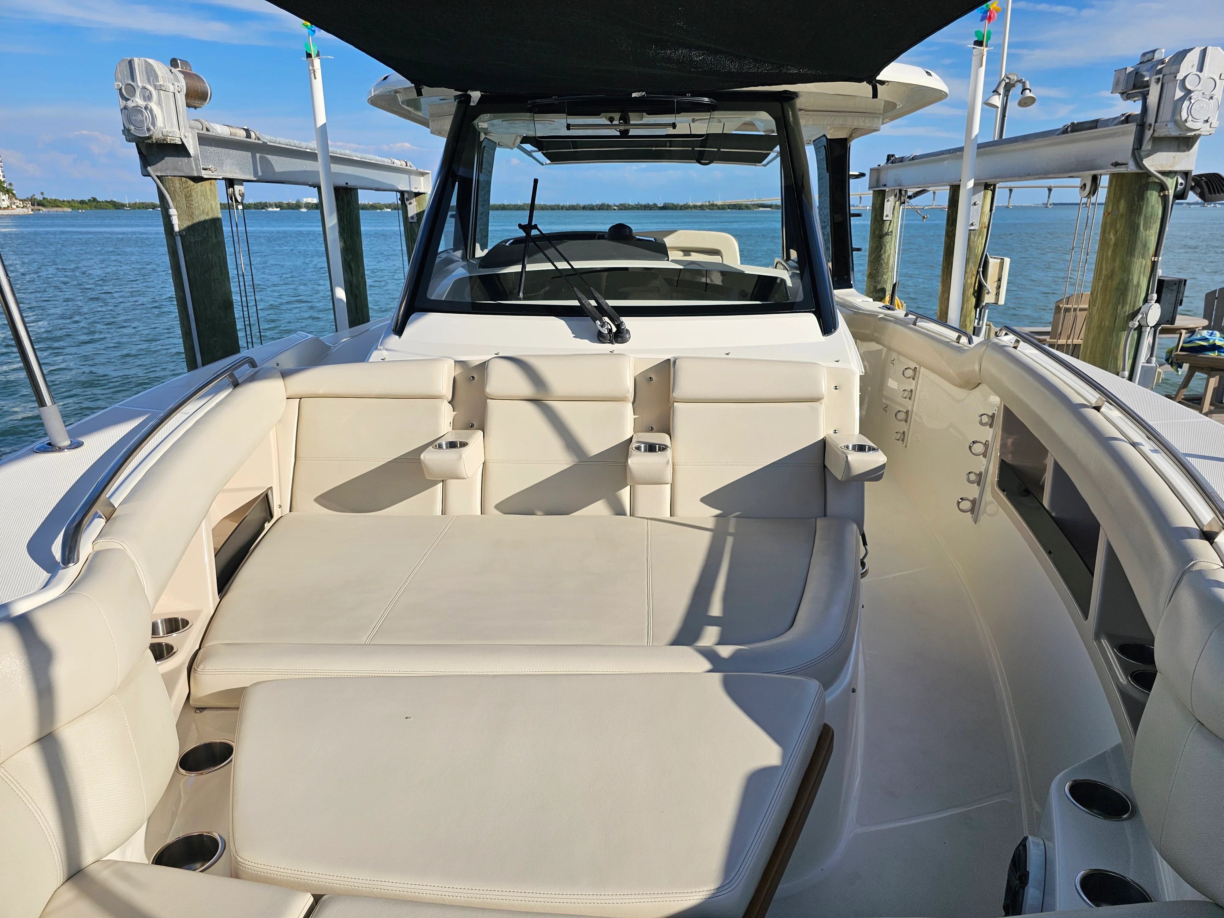 2021 Boston Whaler 350 REALM Image Thumbnail #48