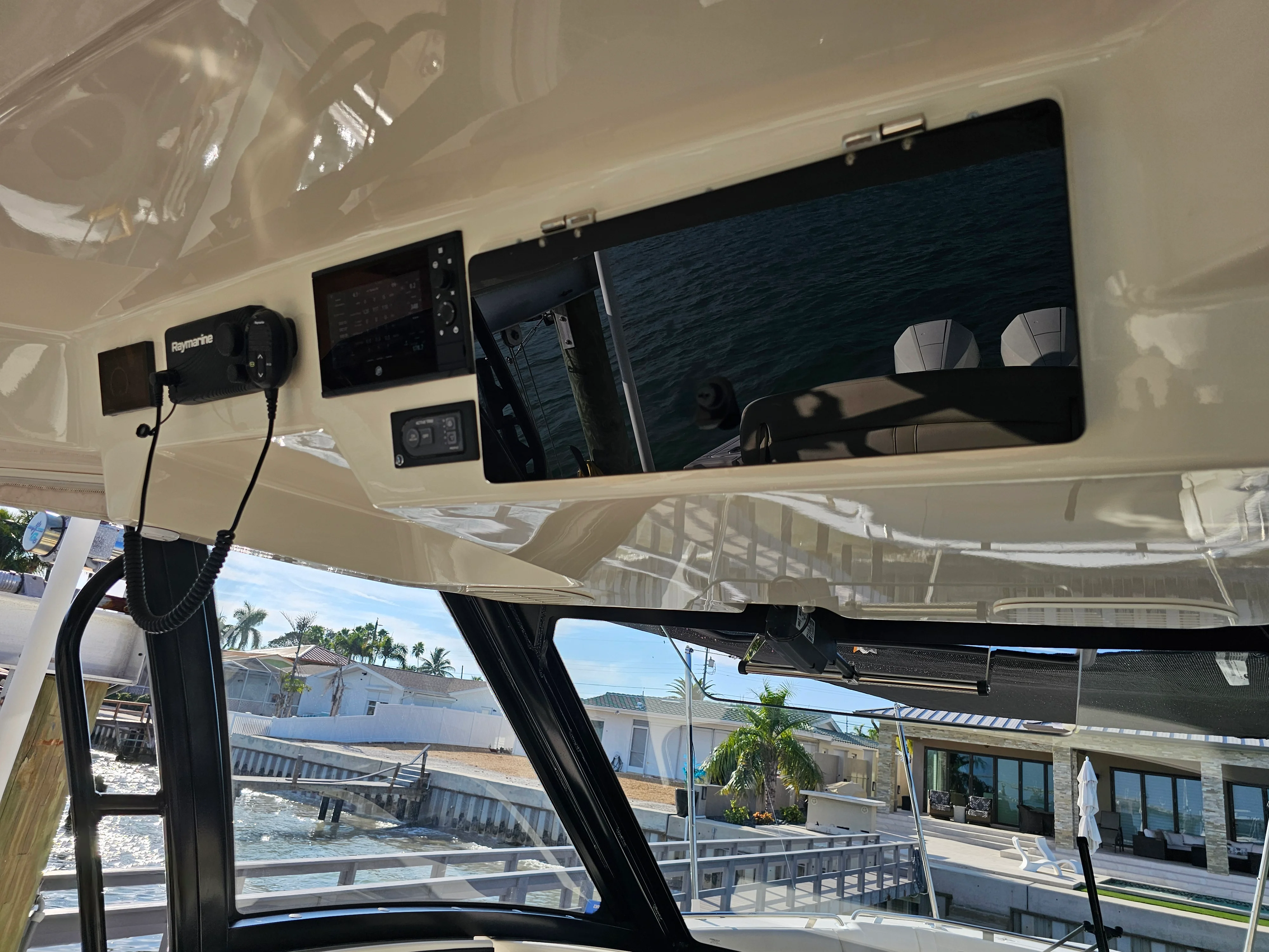 2021 Boston Whaler 350 REALM Image Thumbnail #37
