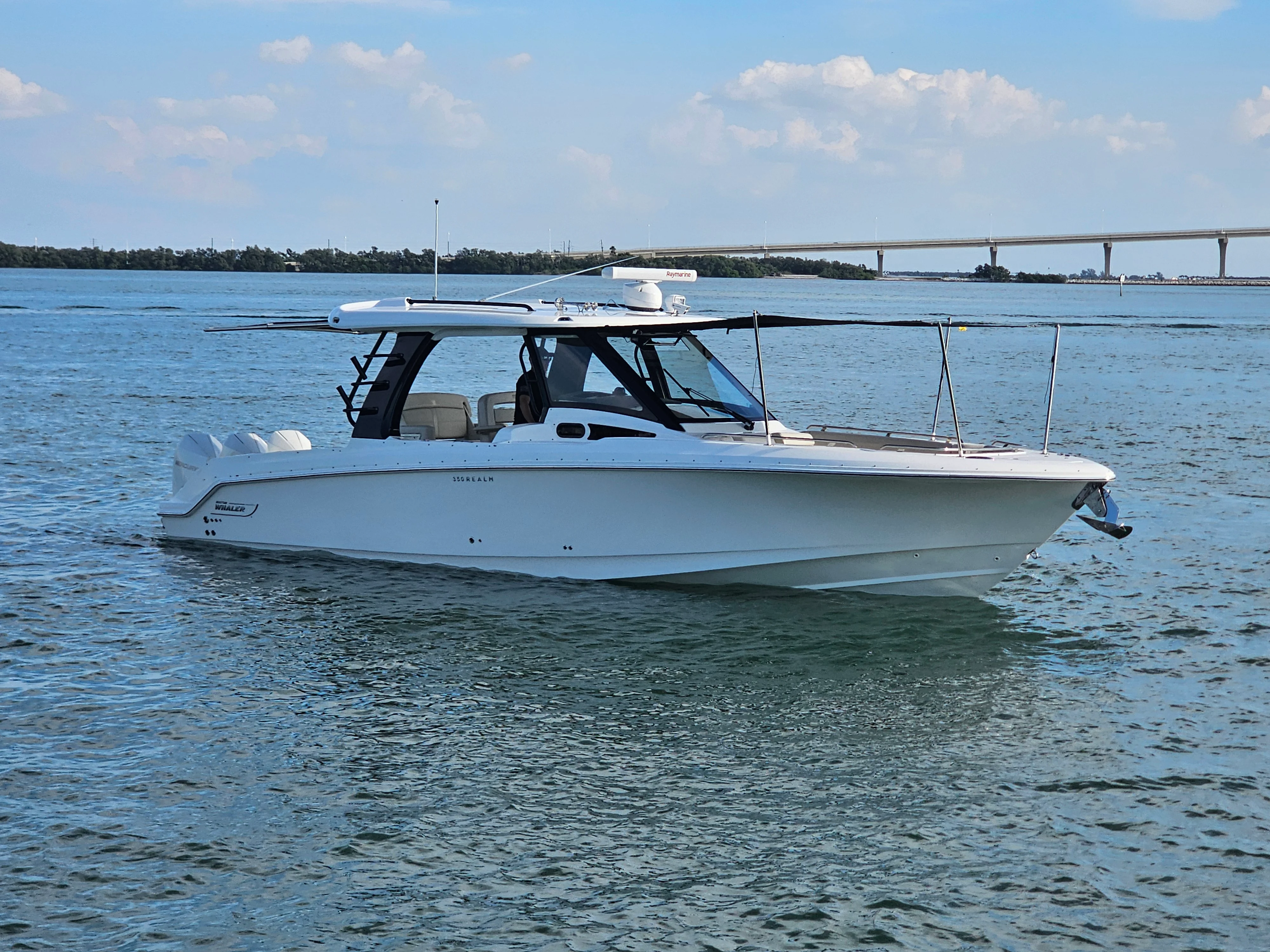 2021 Boston Whaler 350 REALM Image Thumbnail #2