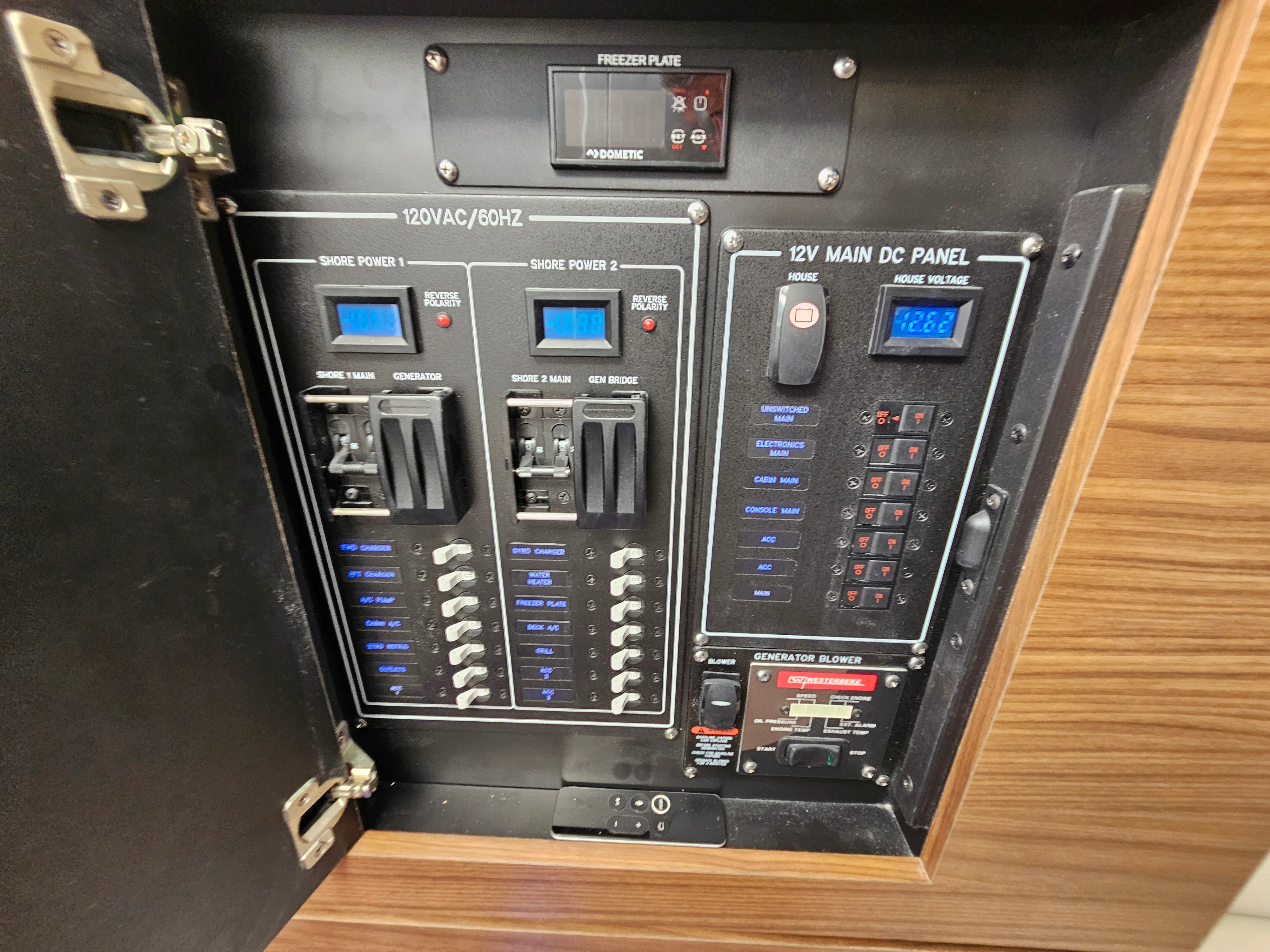 2021 Boston Whaler 350 REALM Image Thumbnail #66