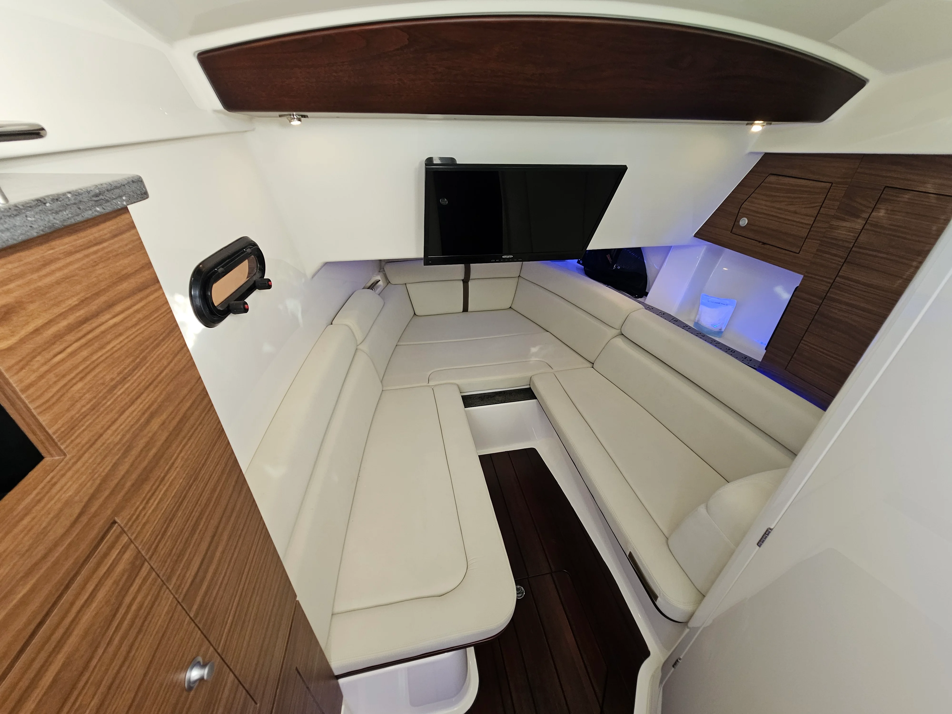 2021 Boston Whaler 350 REALM Image Thumbnail #56