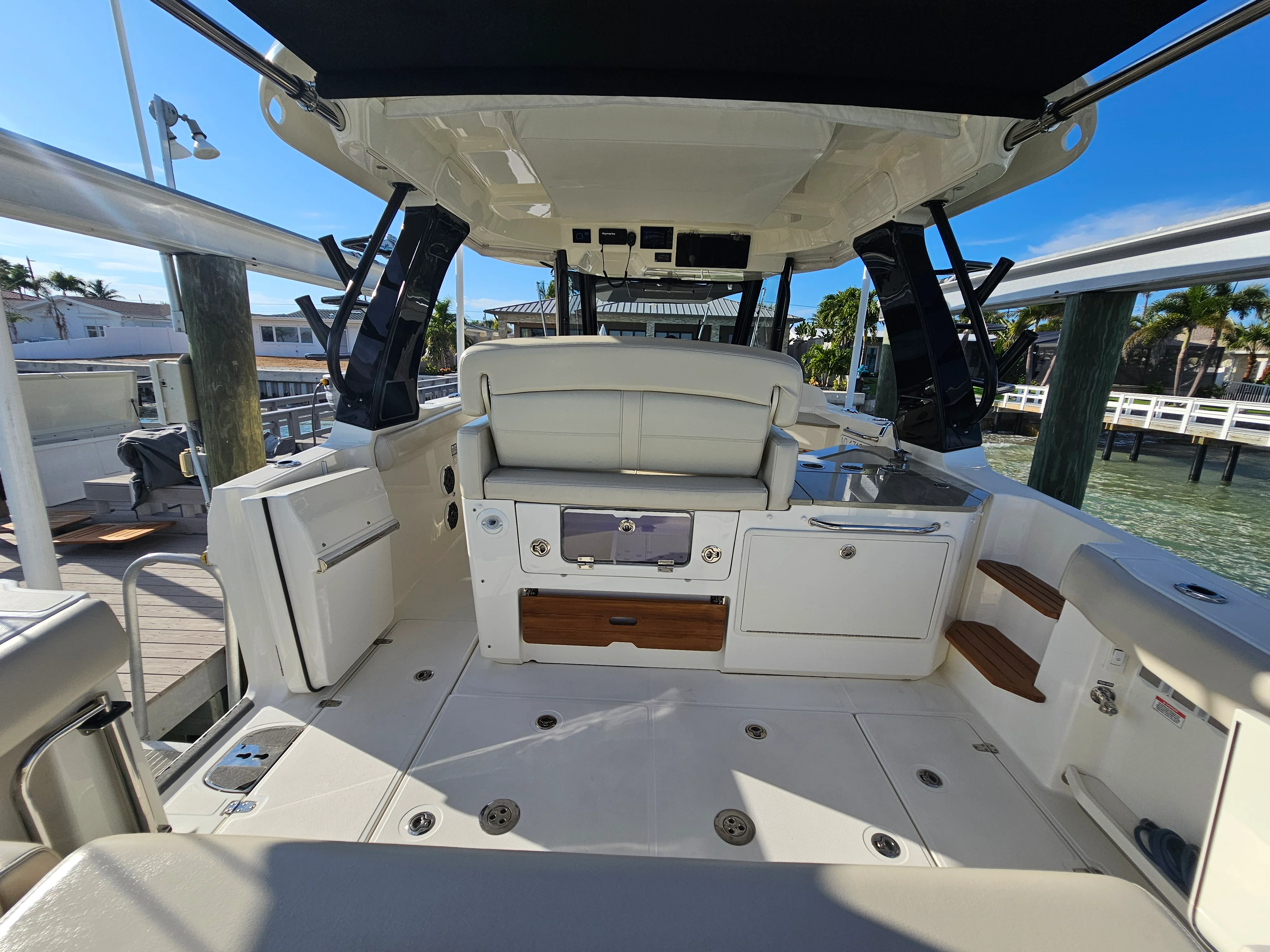 2021 Boston Whaler 350 REALM Image Thumbnail #14