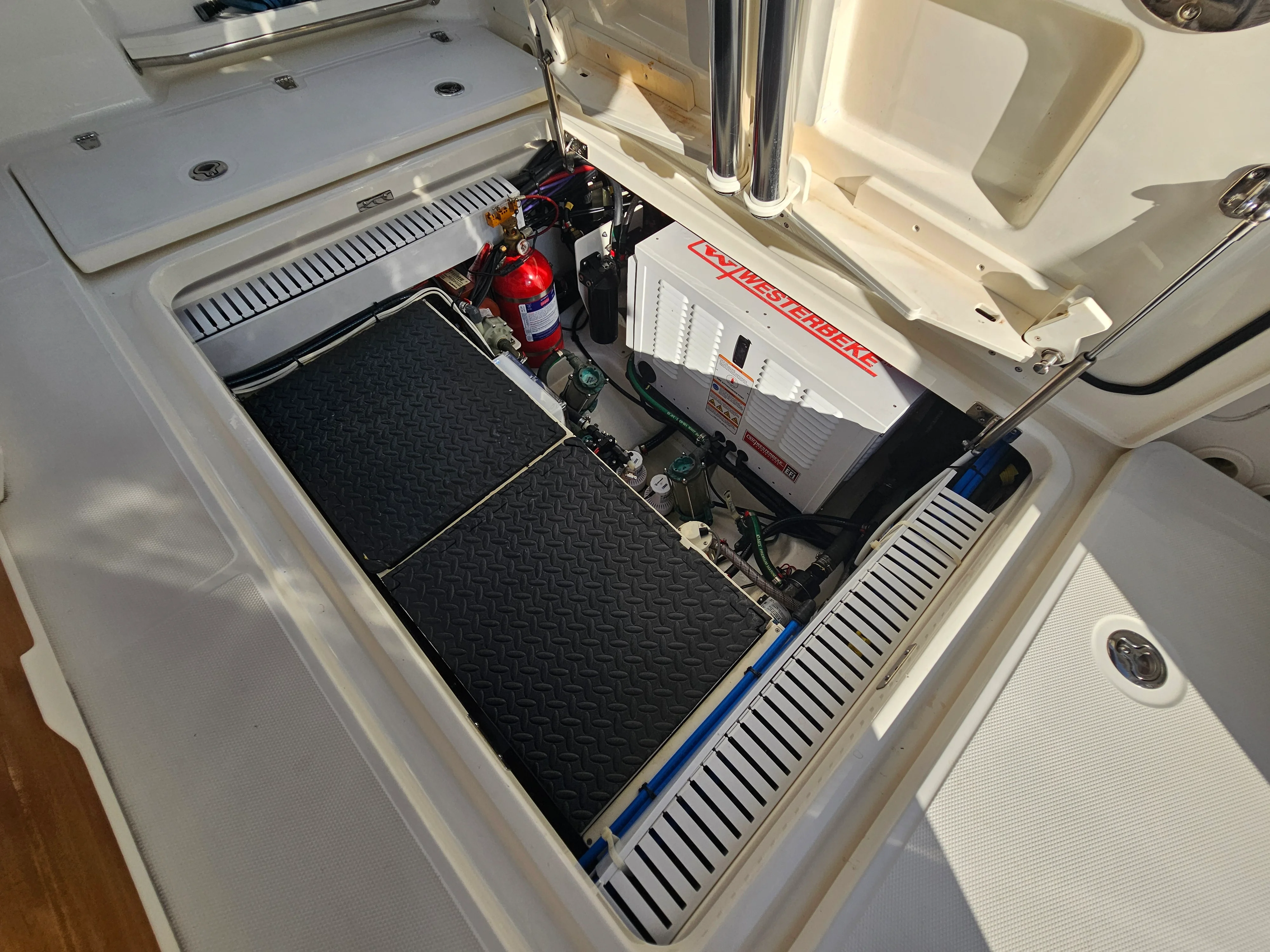 2021 Boston Whaler 350 REALM Image Thumbnail #60