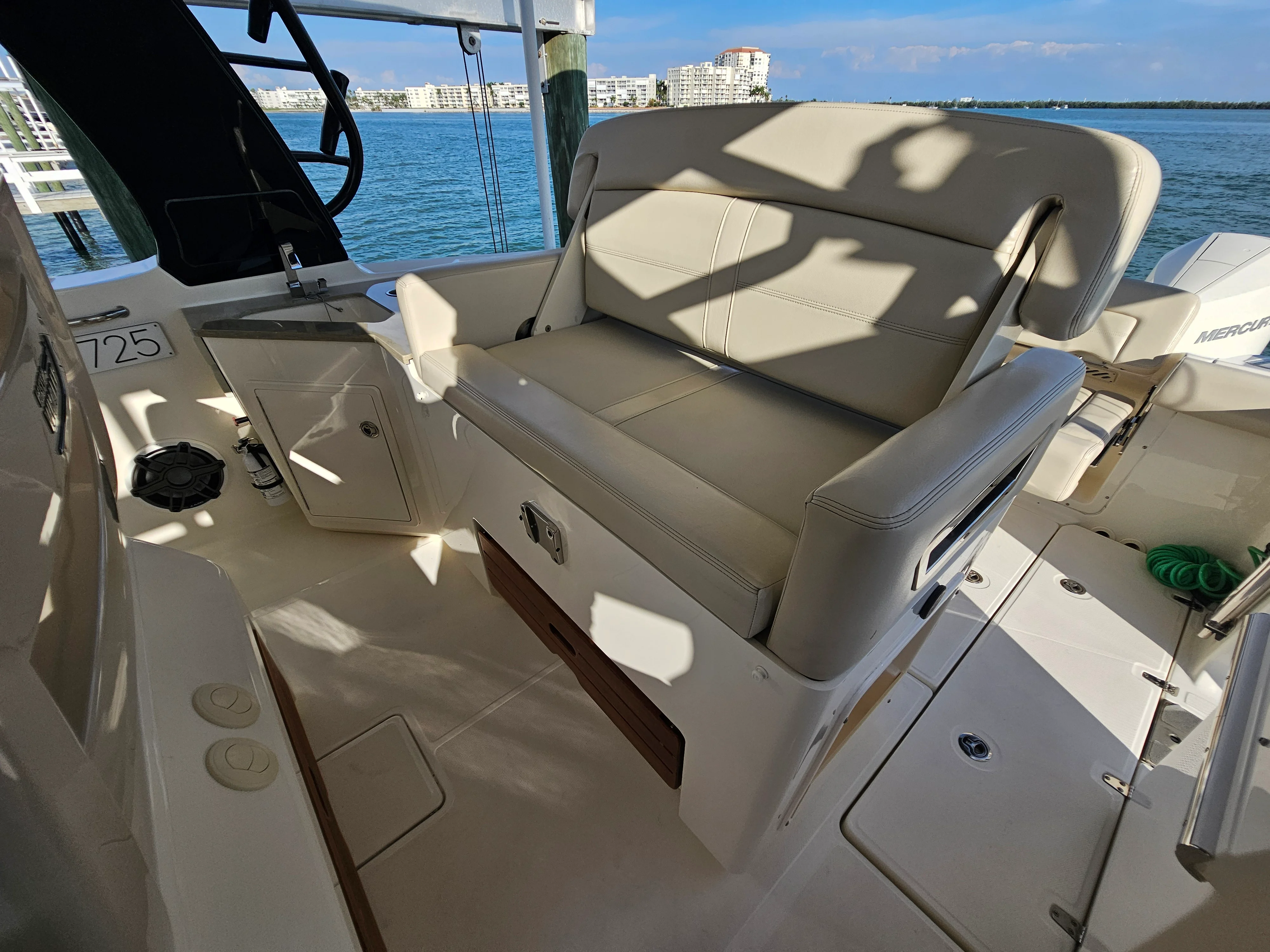 2021 Boston Whaler 350 REALM Image Thumbnail #28