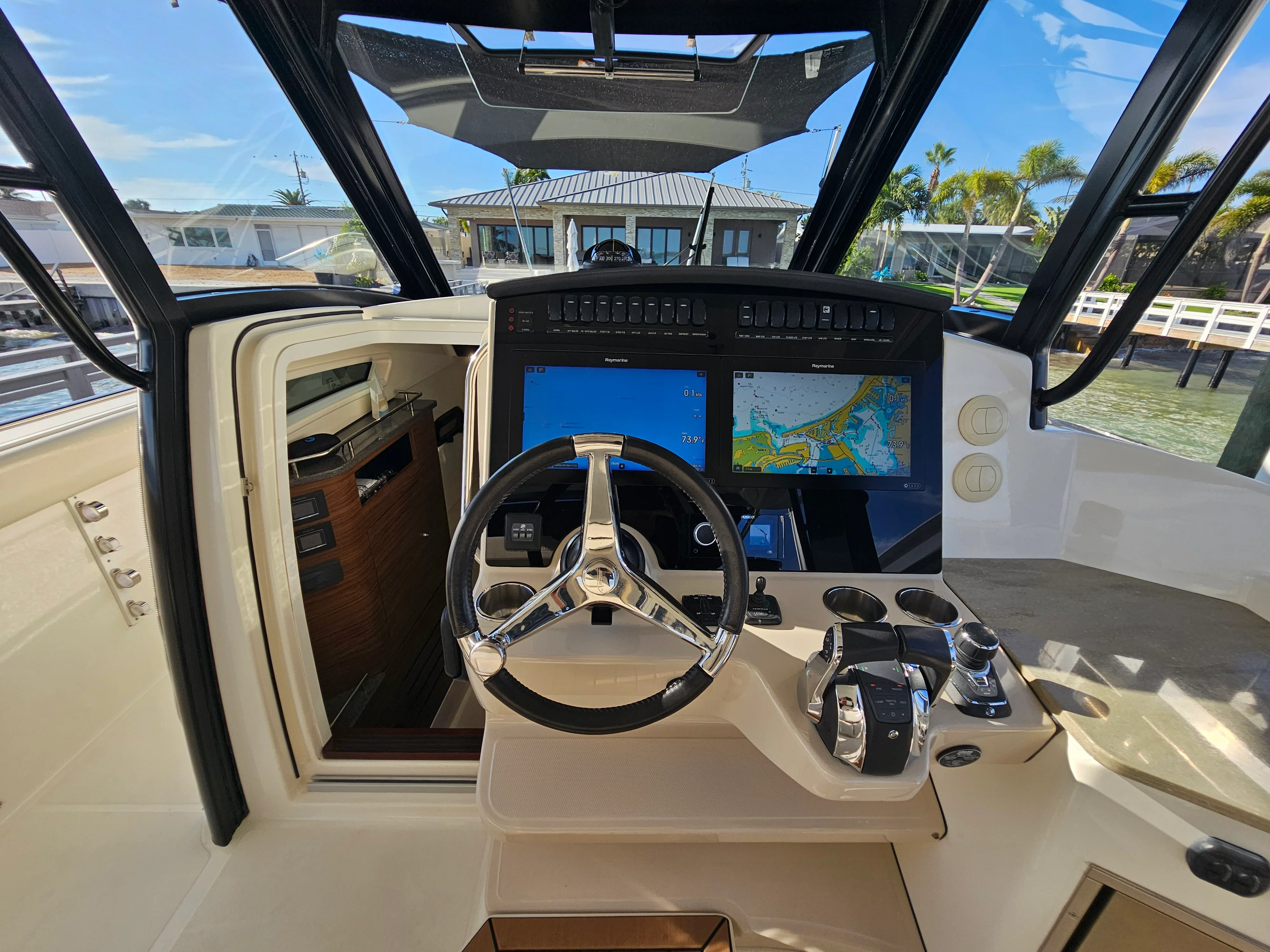 2021 Boston Whaler 350 REALM Image Thumbnail #31