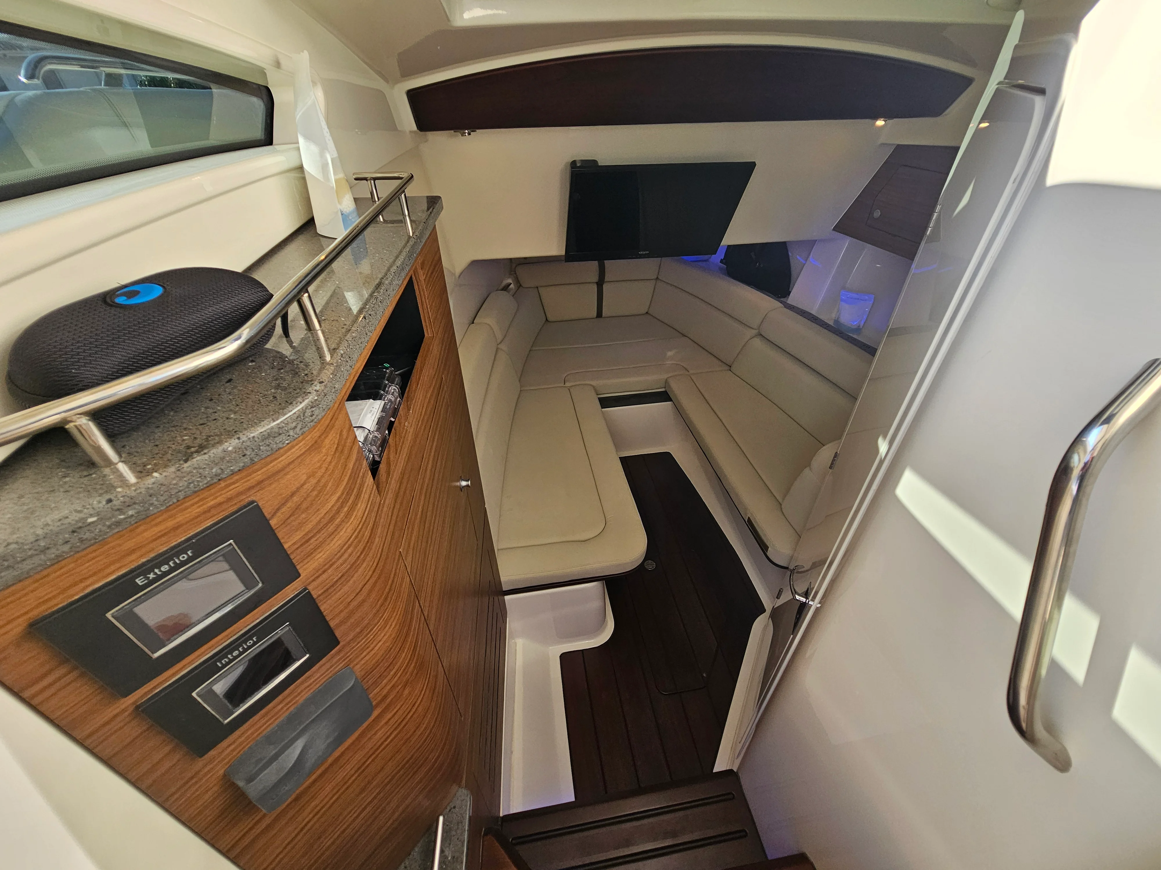 2021 Boston Whaler 350 REALM Image Thumbnail #55