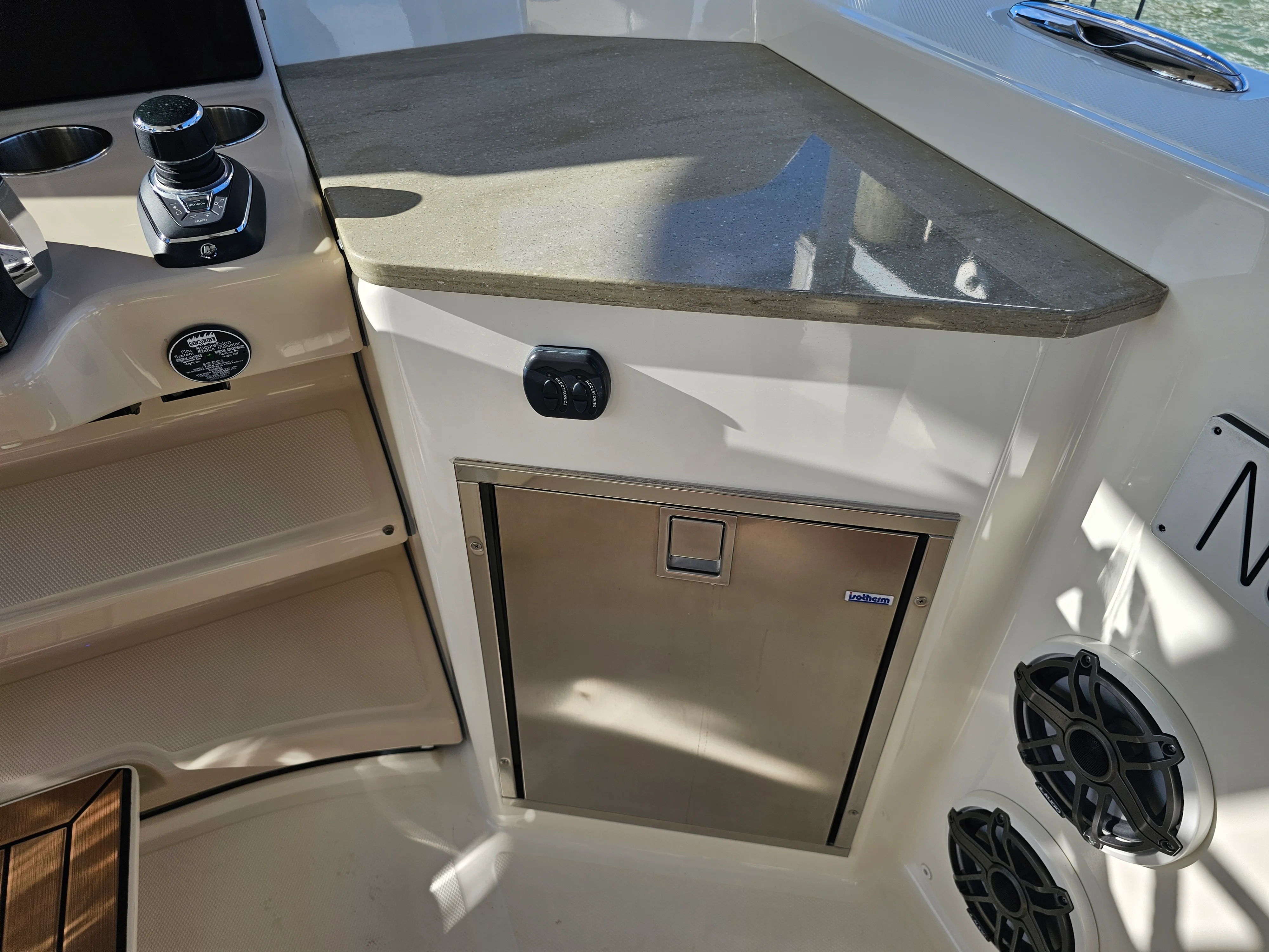 2021 Boston Whaler 350 REALM Image Thumbnail #41
