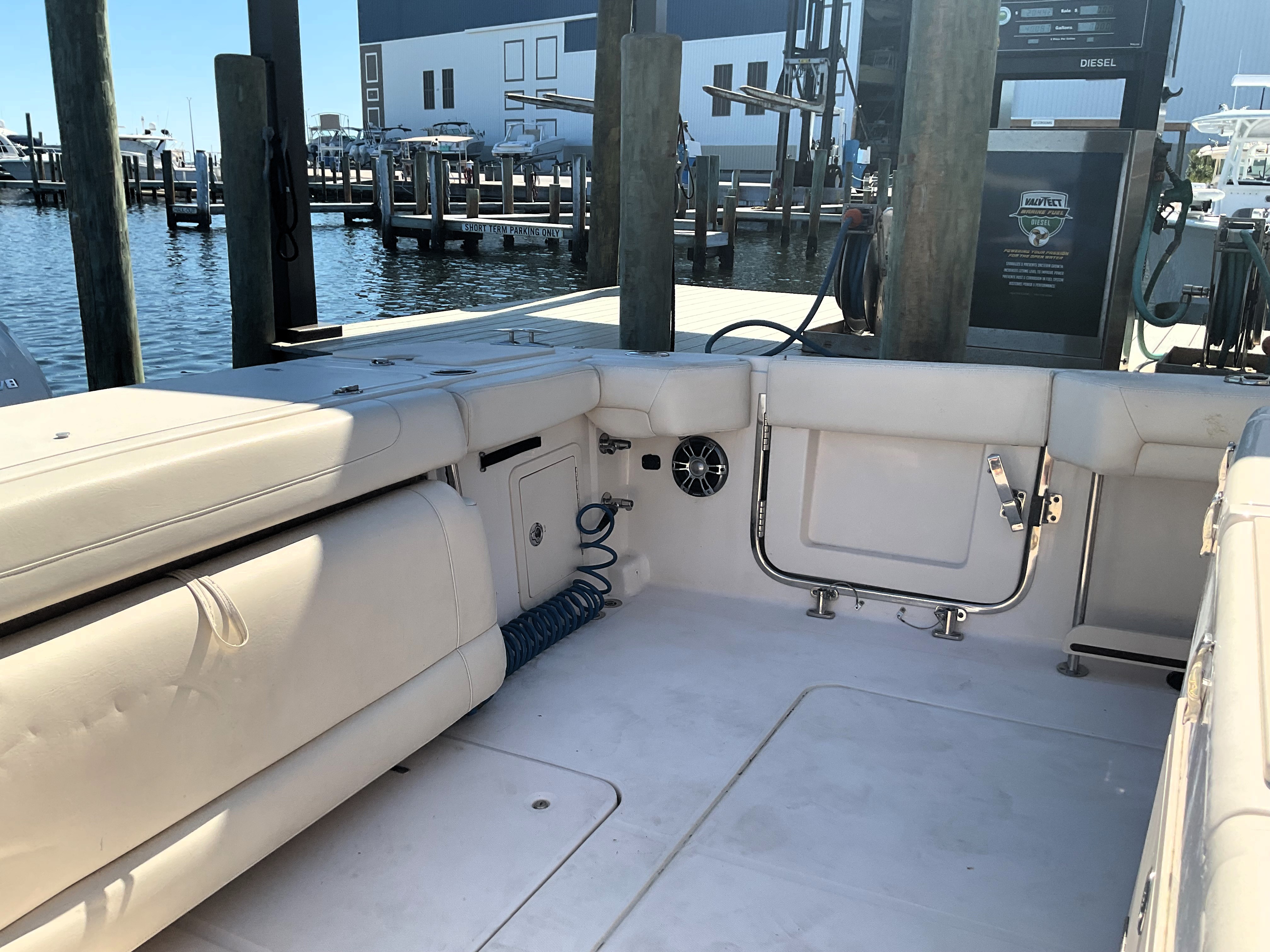 2022 Grady-White 376 Image Thumbnail #14