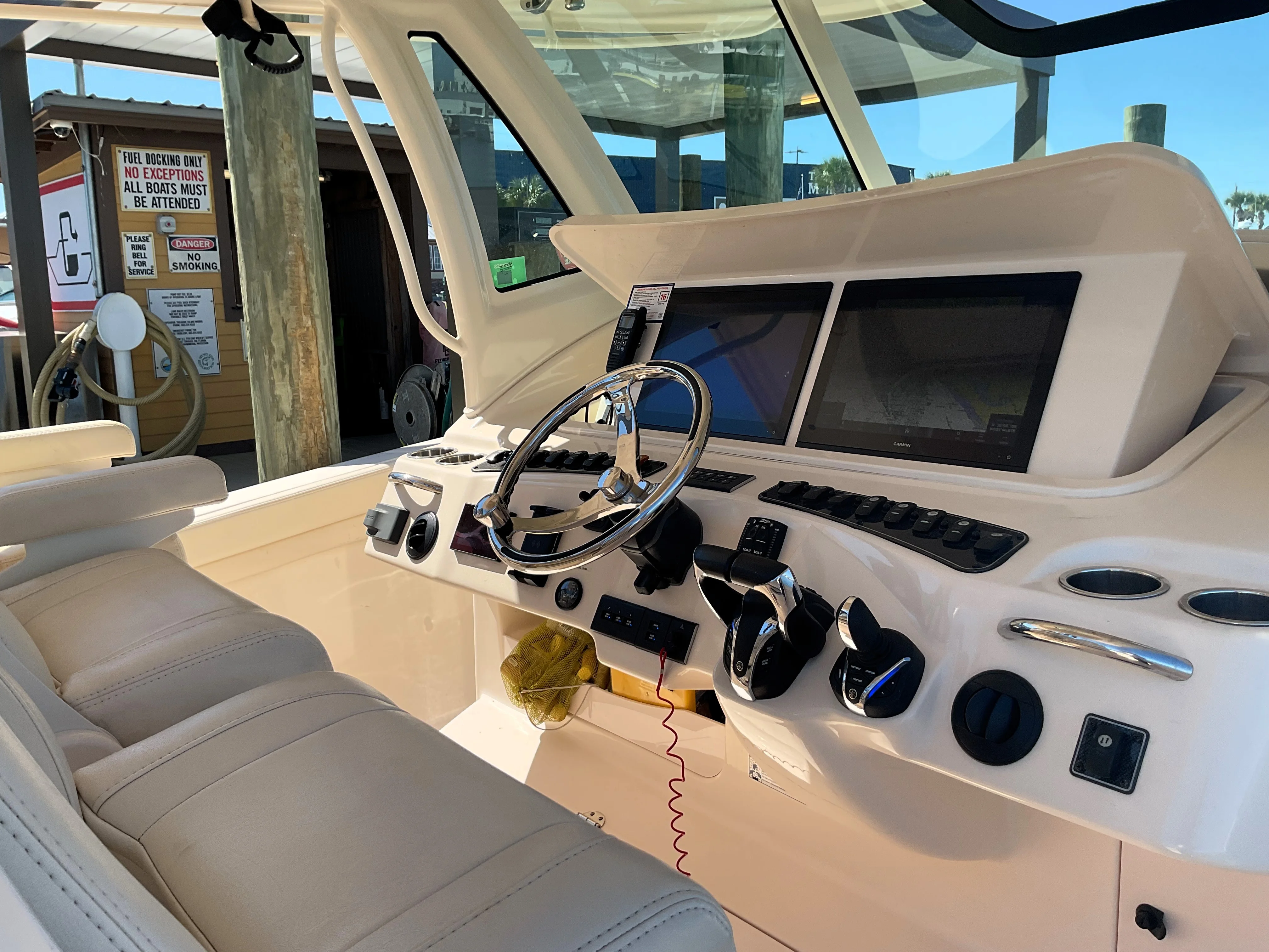 2022 Grady-White 376 Image Thumbnail #21