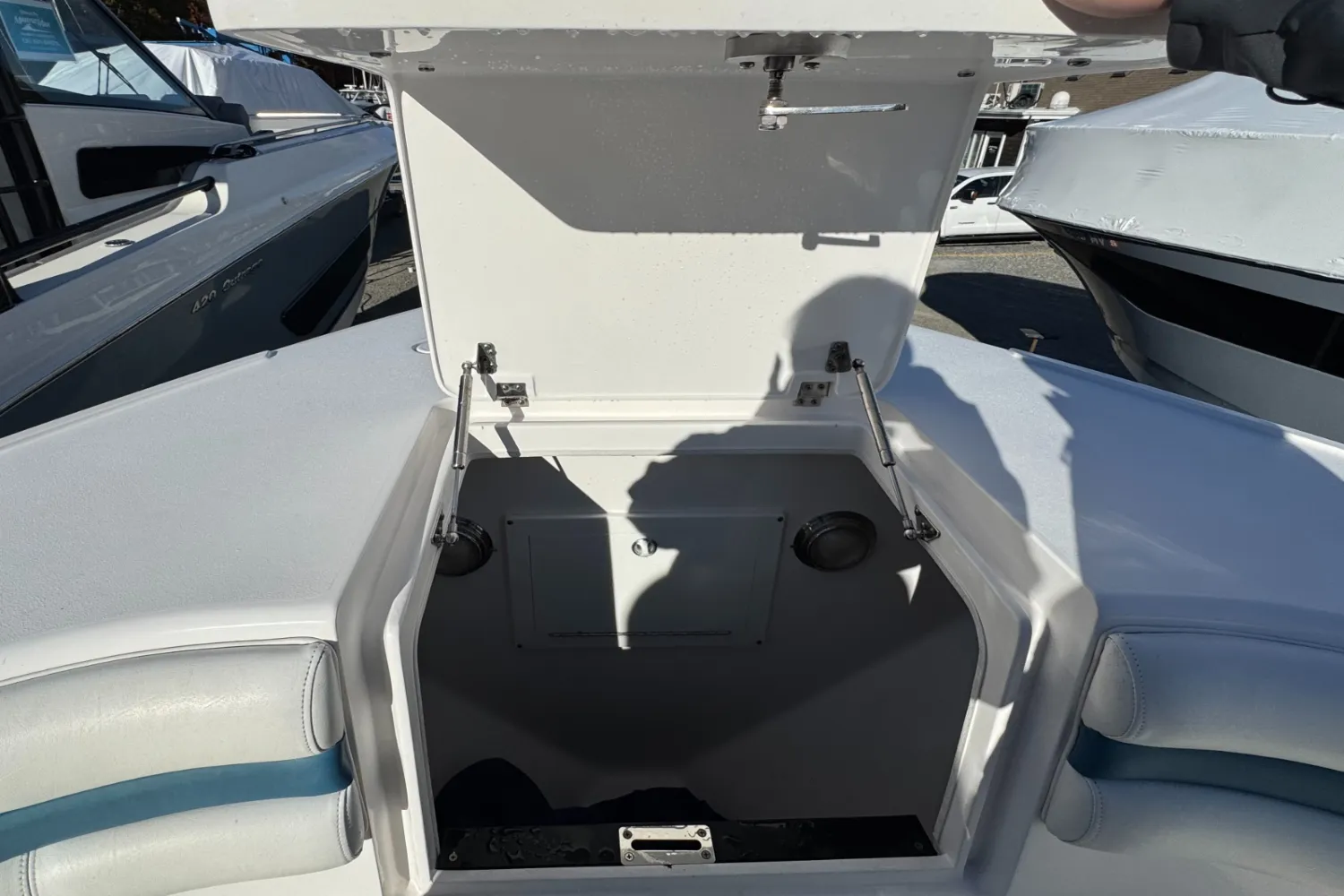 2017 Intrepid 400 Image Thumbnail #45